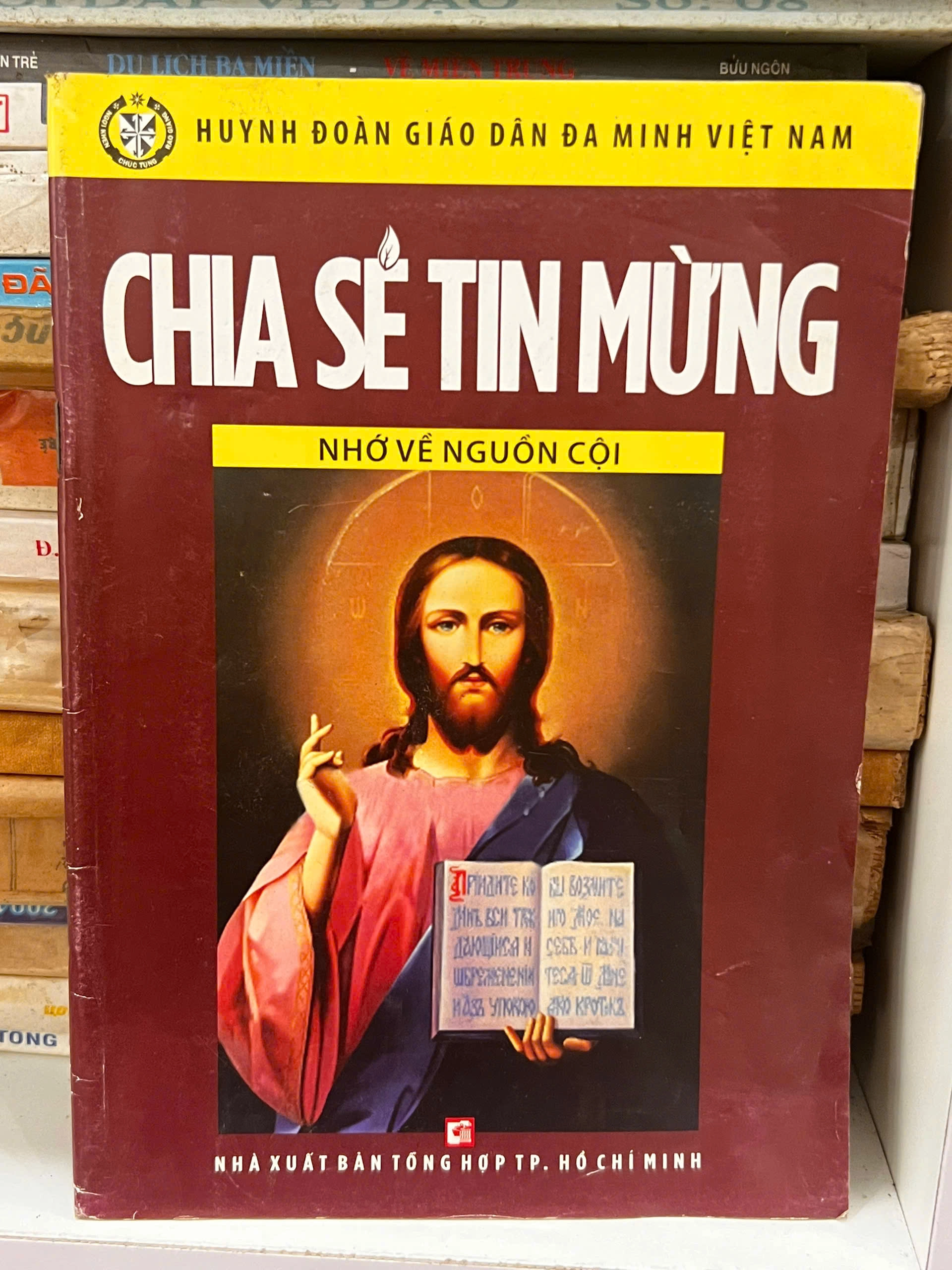 Chia sẻ tin mừng - Nhớ về cội nguồn by  - Sách Book Cover - Ngọc Hiển Books