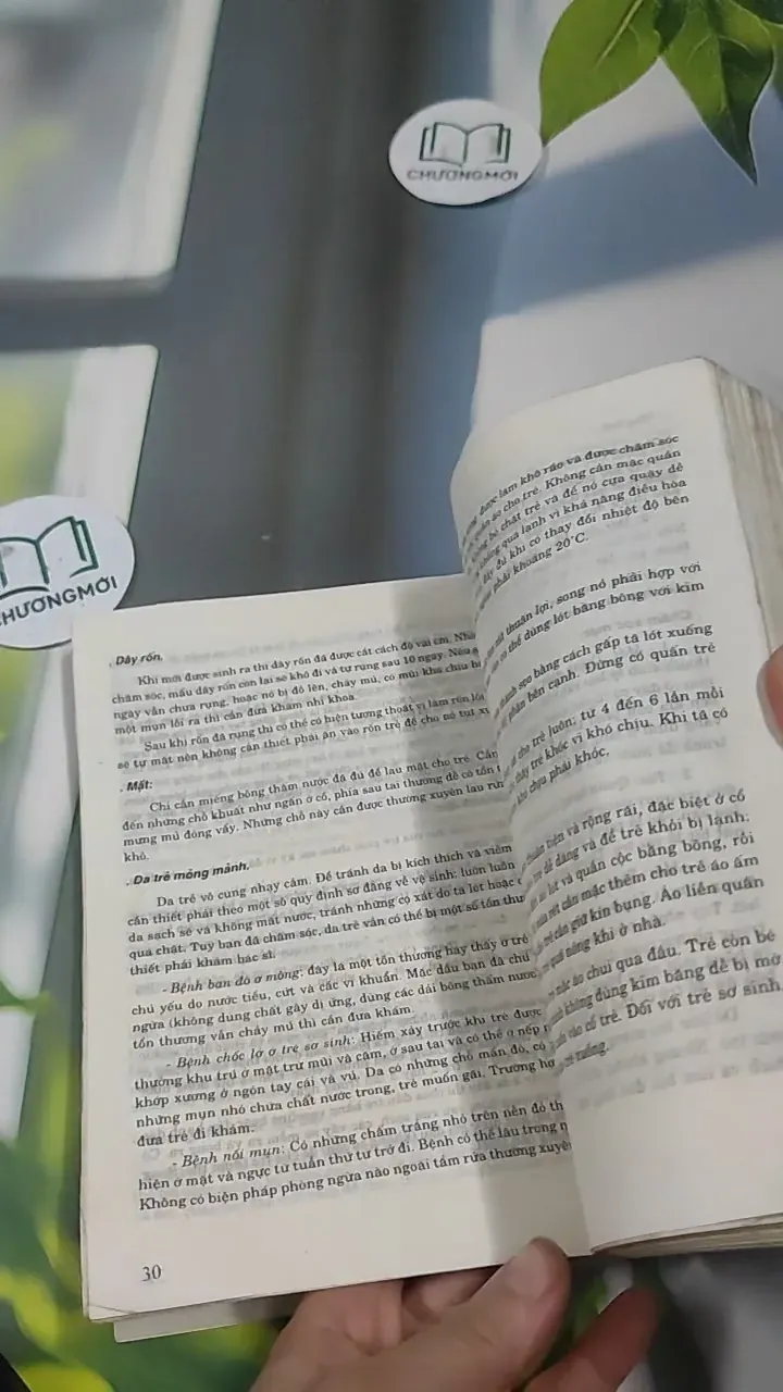 Những Điều Cần Biết Cho Các Cặp Vợ Chồng Trẻ - Nuôi Trẻ Từ Sơ Sinh Đến 12 Tuổi - BS. Lê T 727350