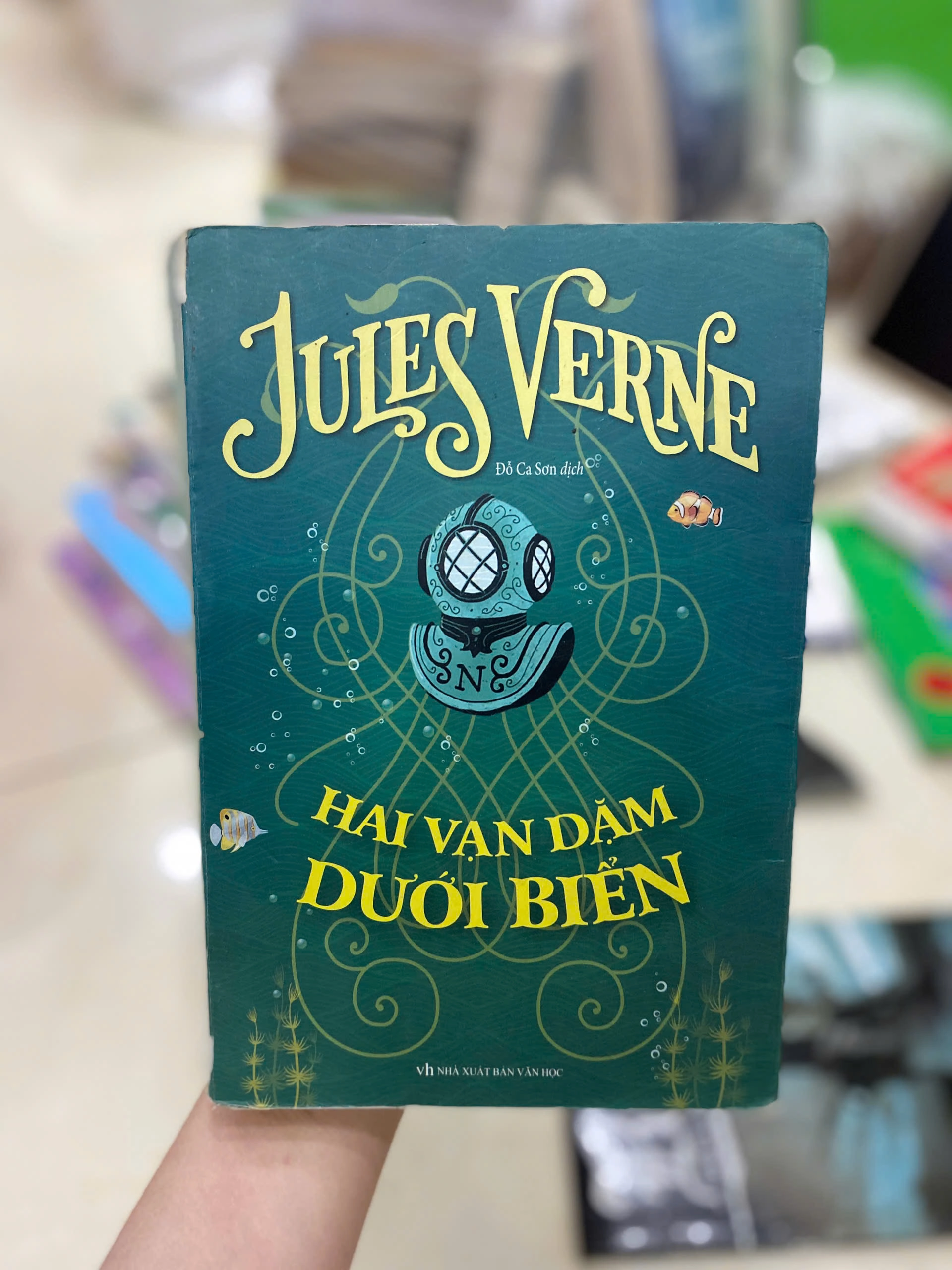 Hai Vạn Dặm Dưới Biển by  - Sách Book Cover - Ngọc Hiển Books