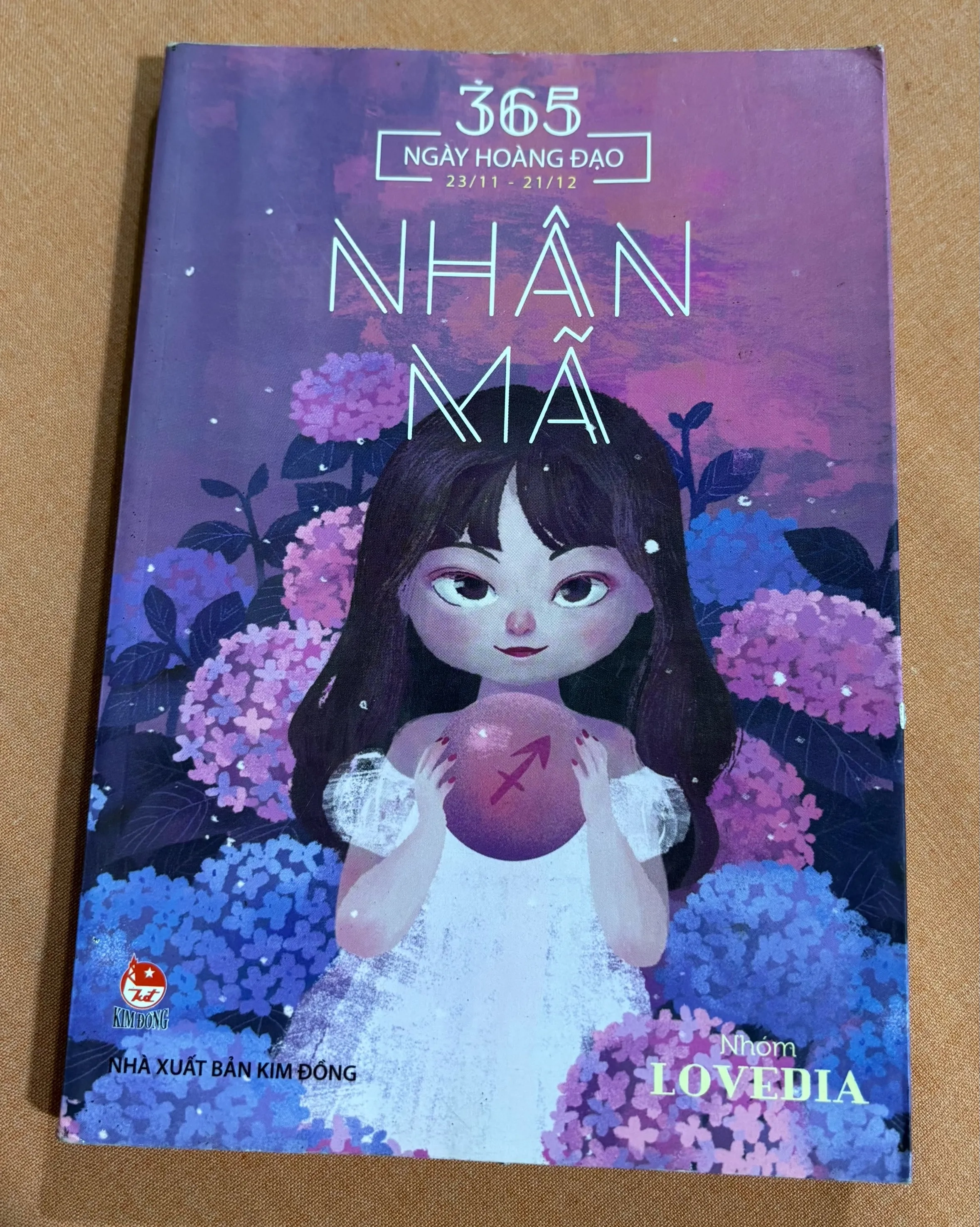 Nhân mã 🌊 by  - Sách Book Cover - Ngọc Hiển Books