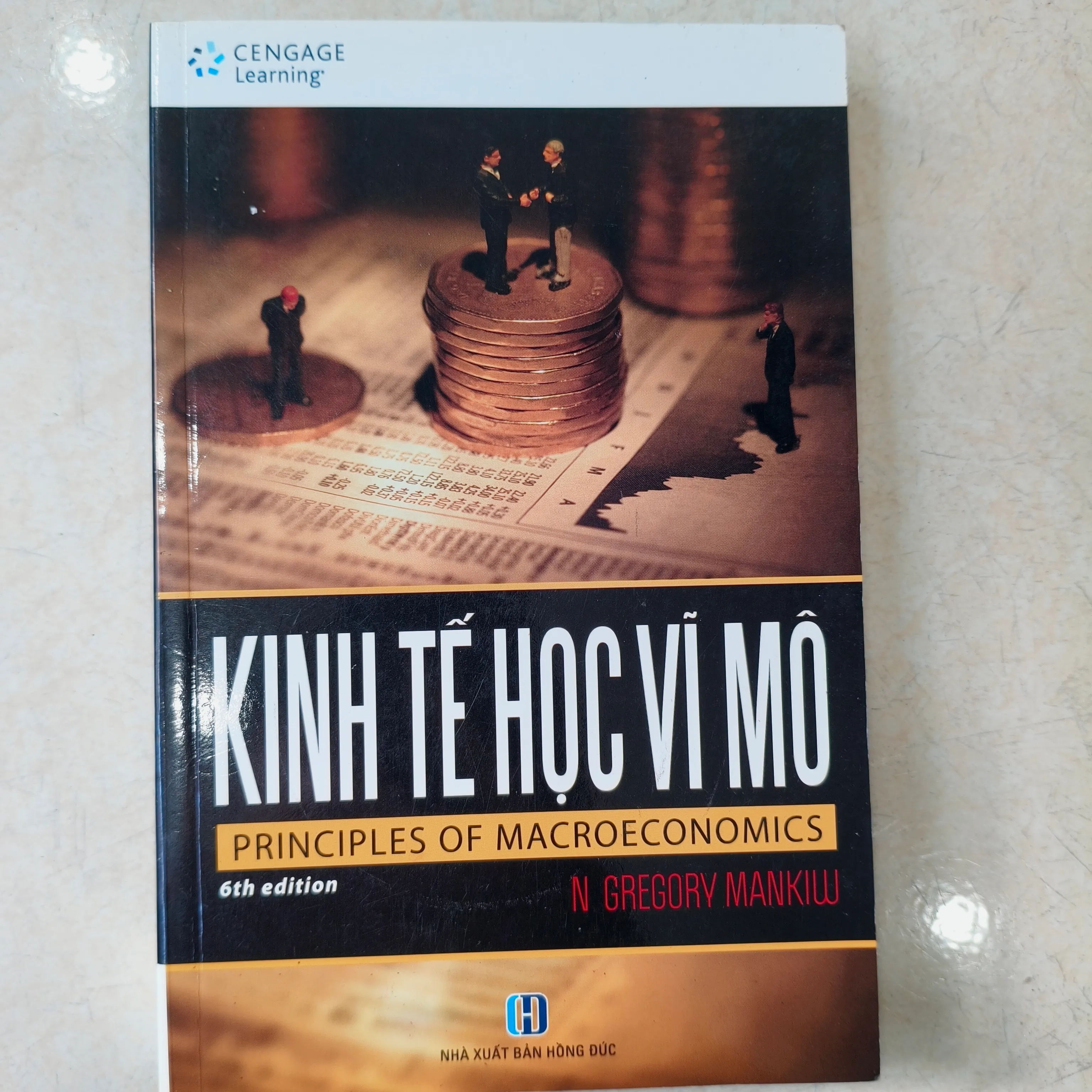 Kinh tế học vĩ mô 🌱 by  - Sách Book Cover - Ngọc Hiển Books