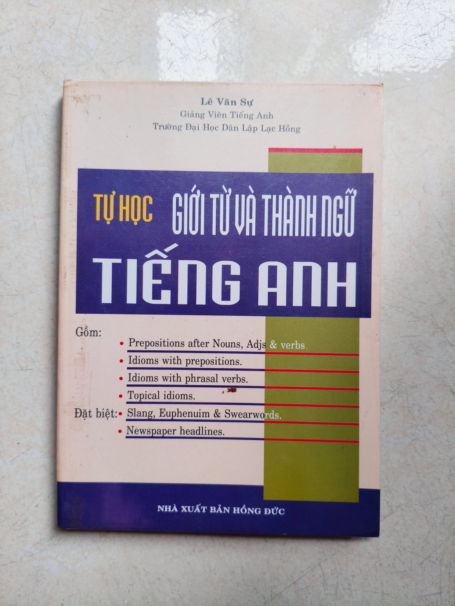 Tự học giới từ và thành ngữ tiếng Anh 🌱 by Lê Văn Sự - Sách Book Cover - Ngọc Hiển Books