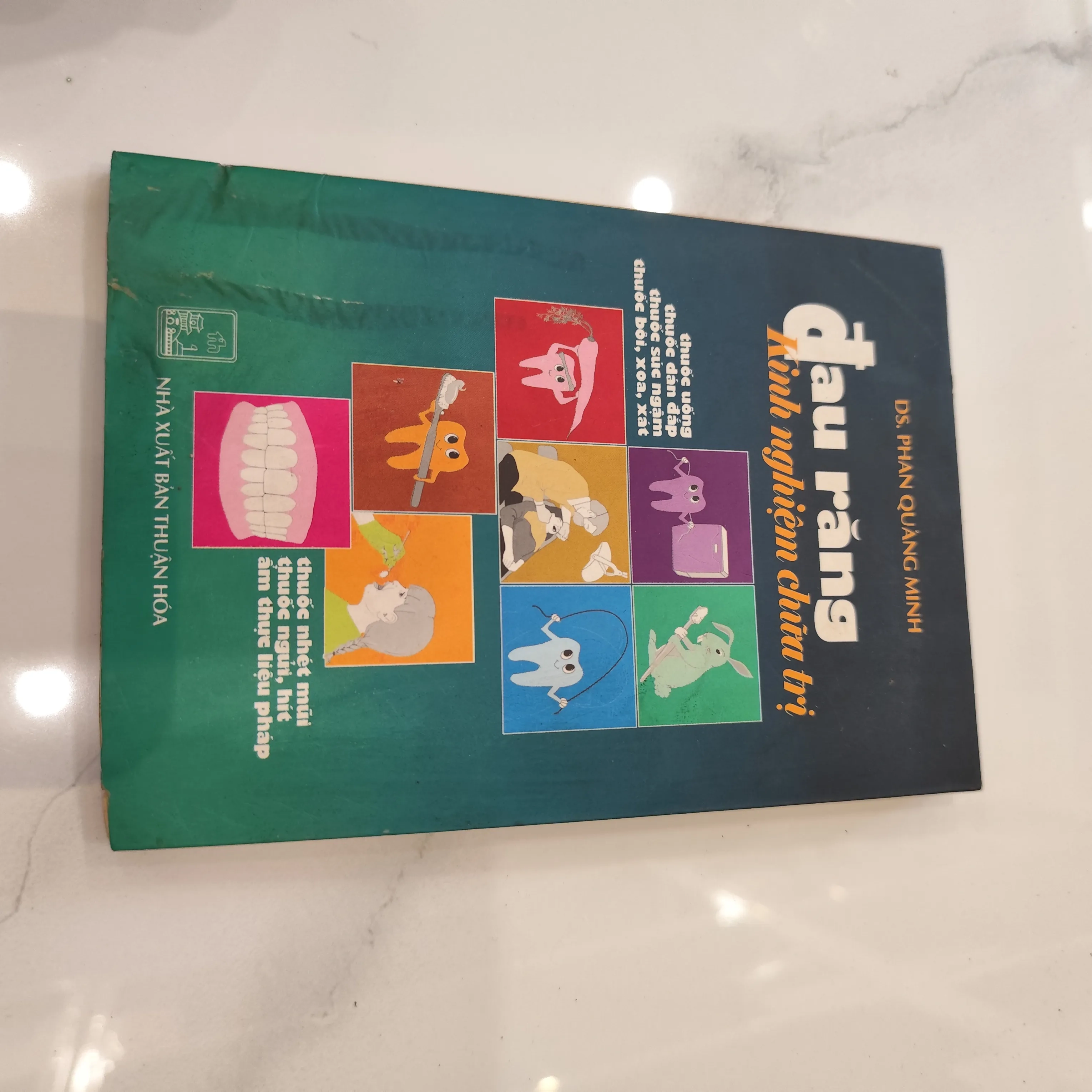 Đau răng kinh nghiệm chữa trị by  - Sách Book Cover - Ngọc Hiển Books