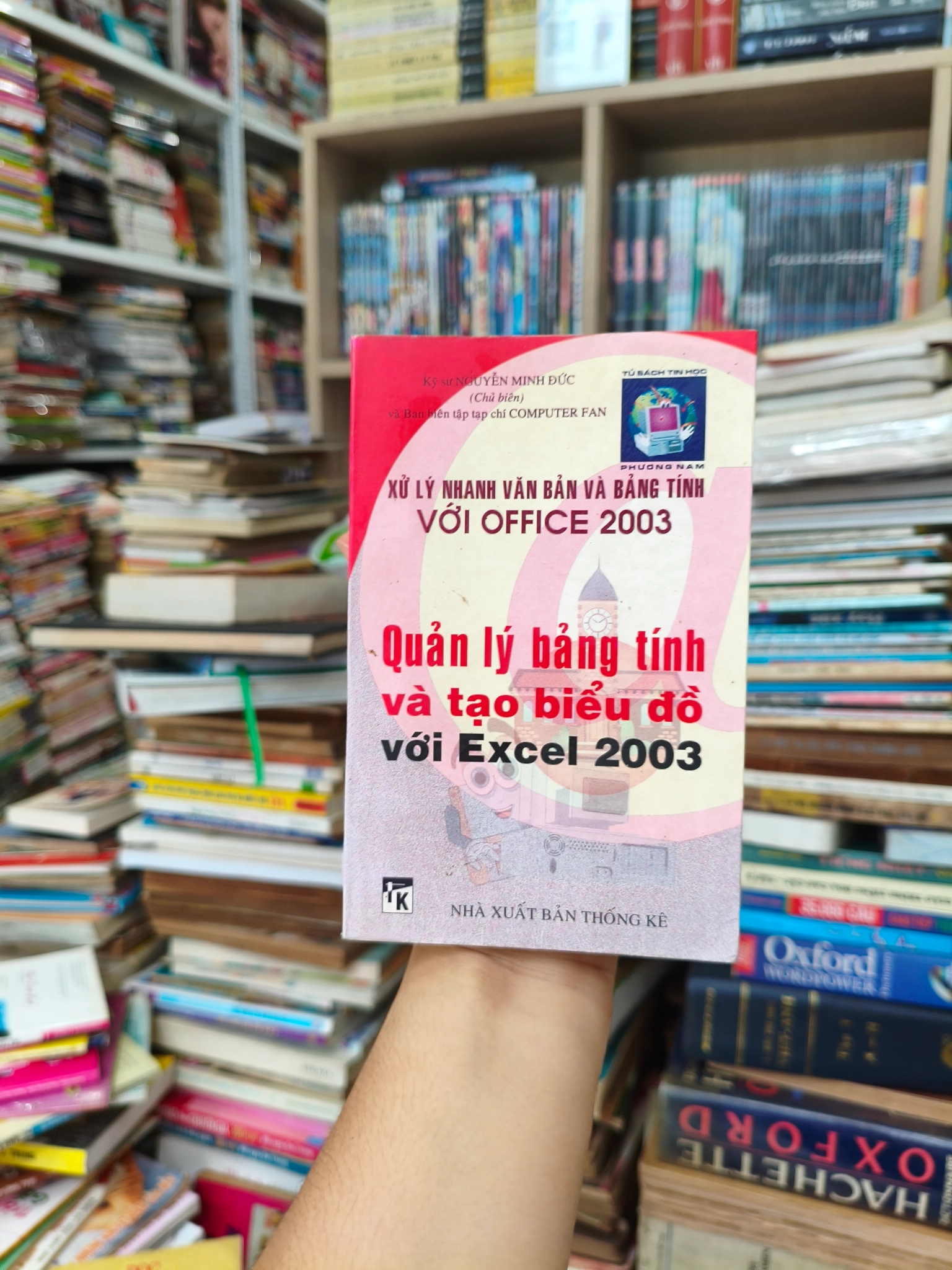 Quản lí bản tính và tạo biểu đồ với excel 🌱 by  - Sách Book Cover - Ngọc Hiển Books