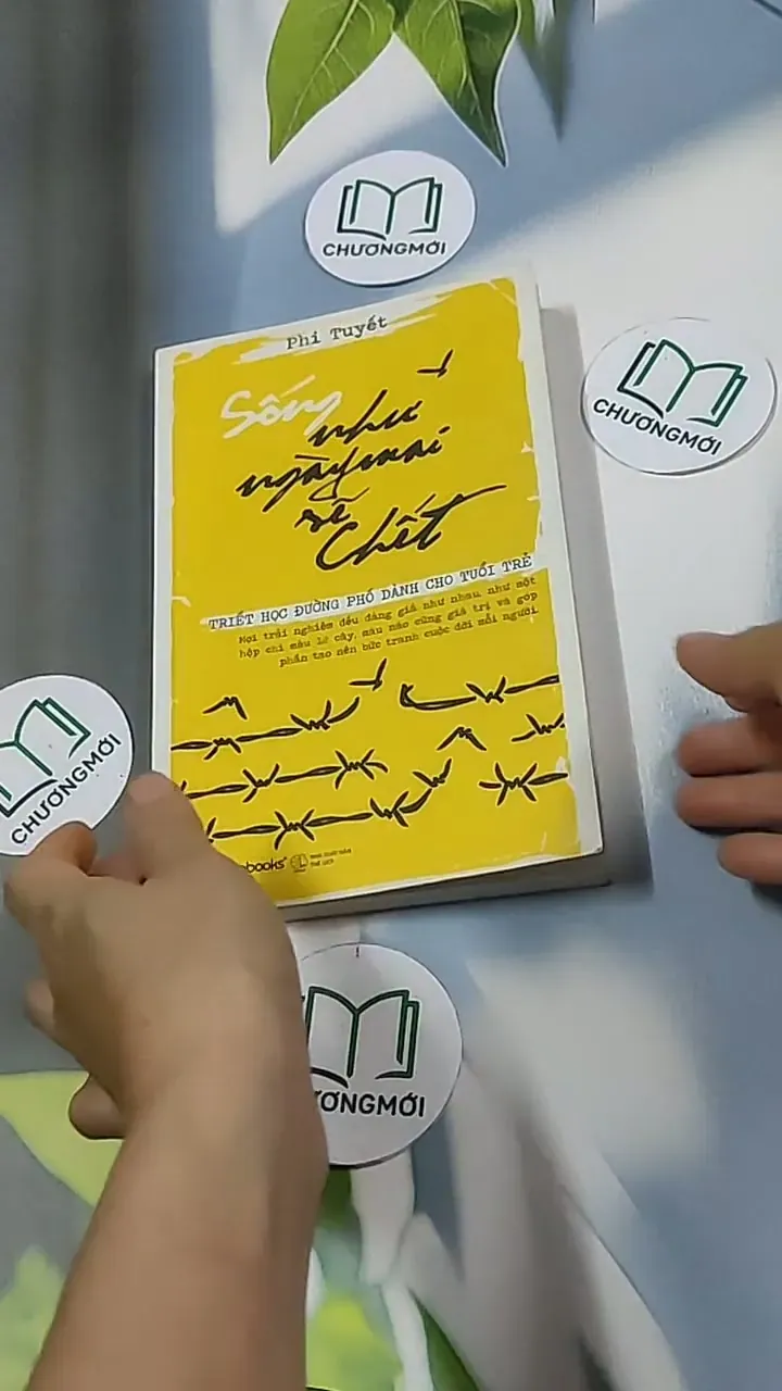 Sống như ngày mai sẽ chết - Phi Tuyết 698578