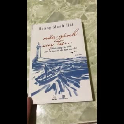 Nửa gánh suy tư- hành trang cho bạn trẻ vững bước vào đời