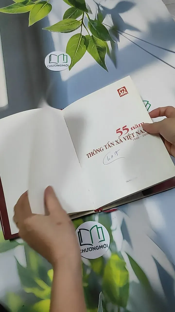 [MIỄN PHÍ BỌC SÁCH] 55 Năm Thông Tấn Xã Việt Nam 1945 - 2000 750829