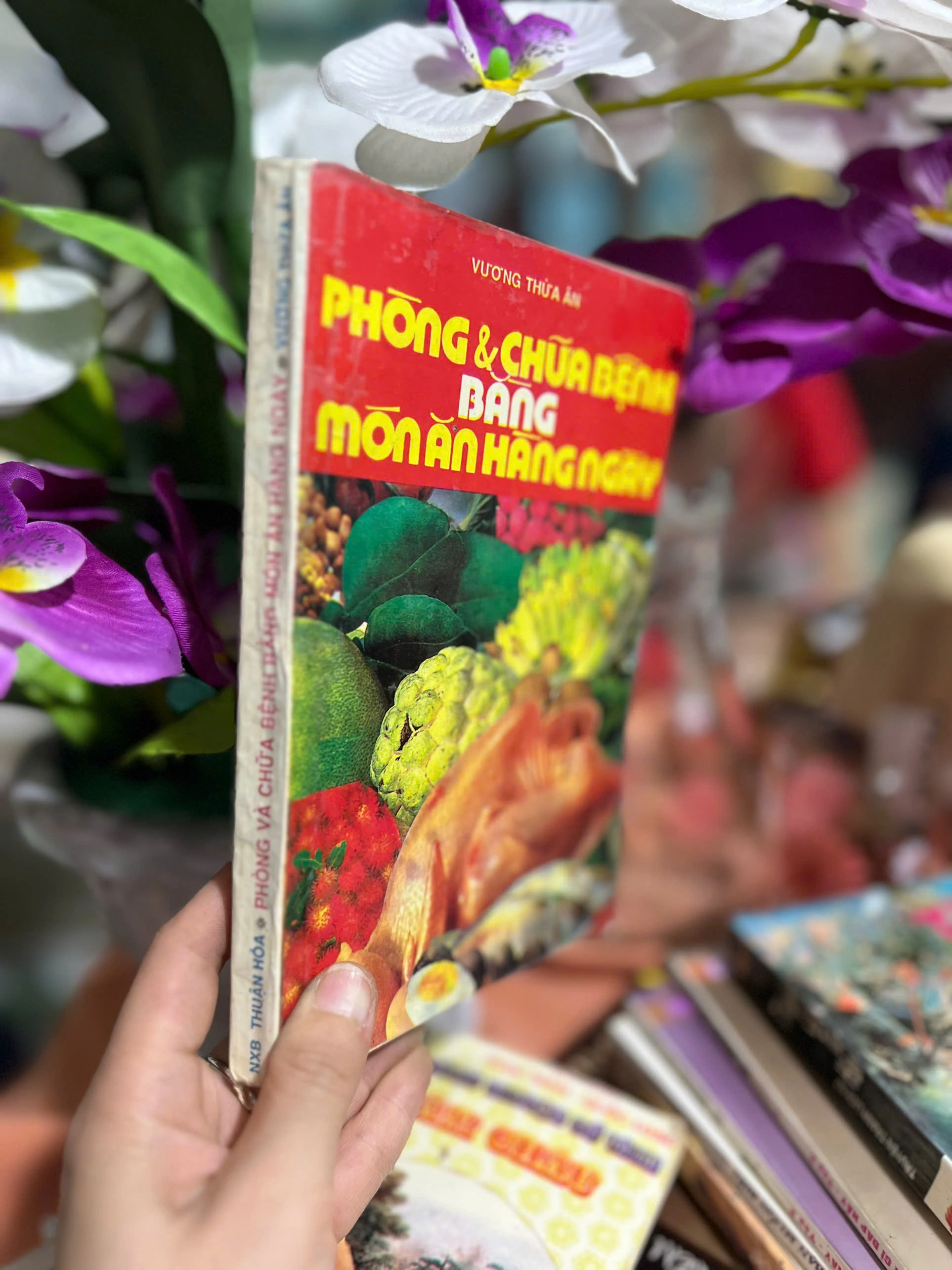 PHÒNG VÀ CHỮA BỆNH BẰNG MÓN ĂN HÀNG NGÀY by  - Sách Book Cover - Ngọc Hiển Books