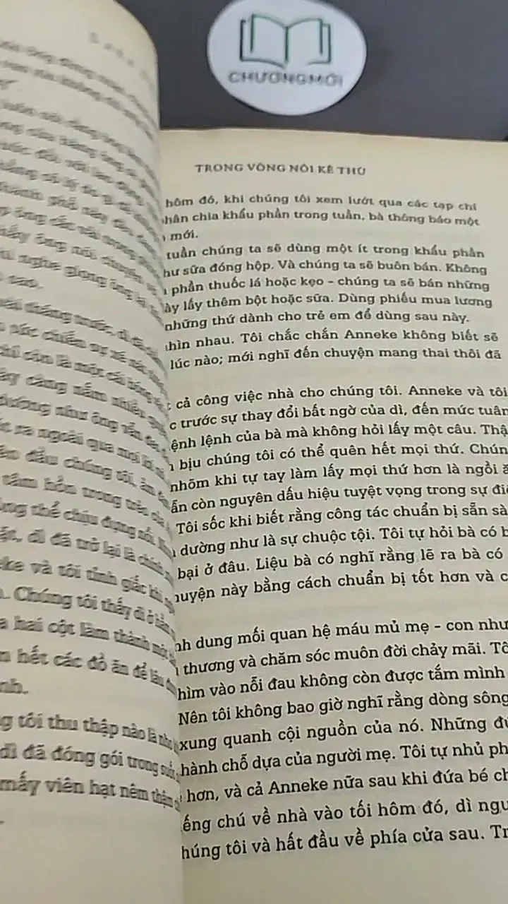 Trong Vòng Nôi Kẻ Thù (2013) - Sara Young 603333