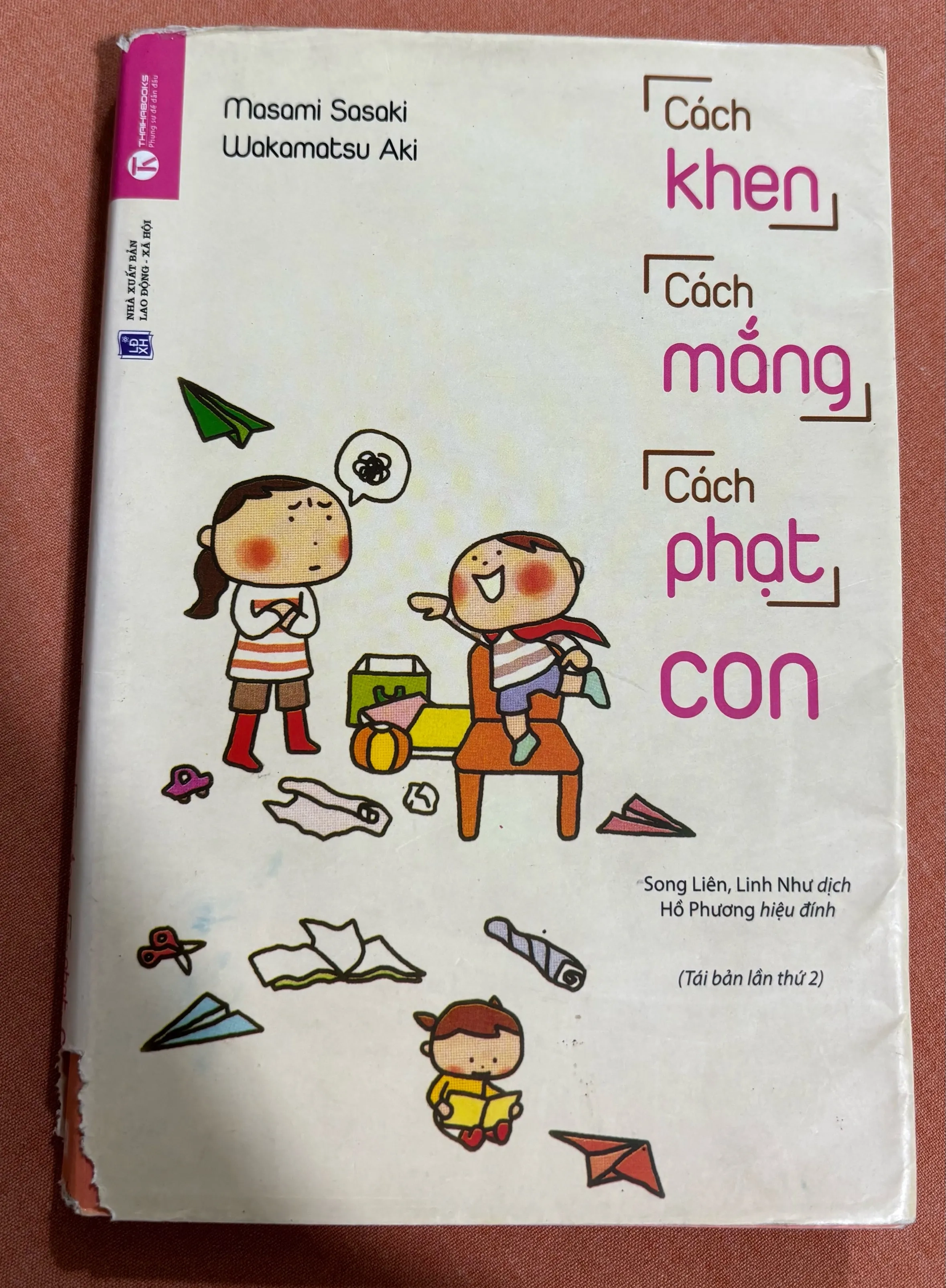 Cách khen, cách mắng, cánh phạt con 🌊 by  - Sách Book Cover - Ngọc Hiển Books