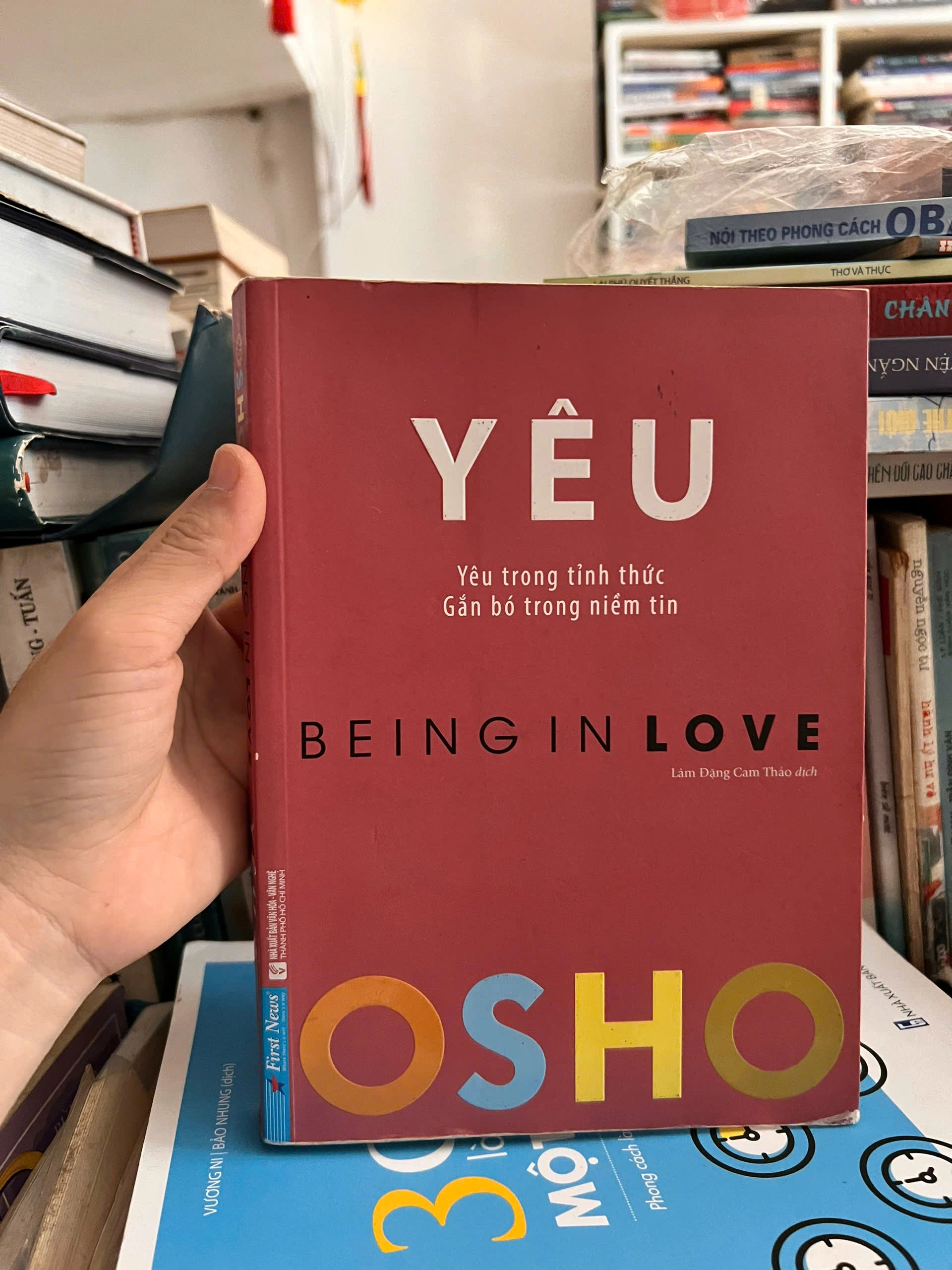 Yêu (Yêu Trong Tỉnh Thức - Being In Love) - OSHO by Osho (Chandra Mohan Jain) - Sách Book Cover - Ngọc Hiển Books