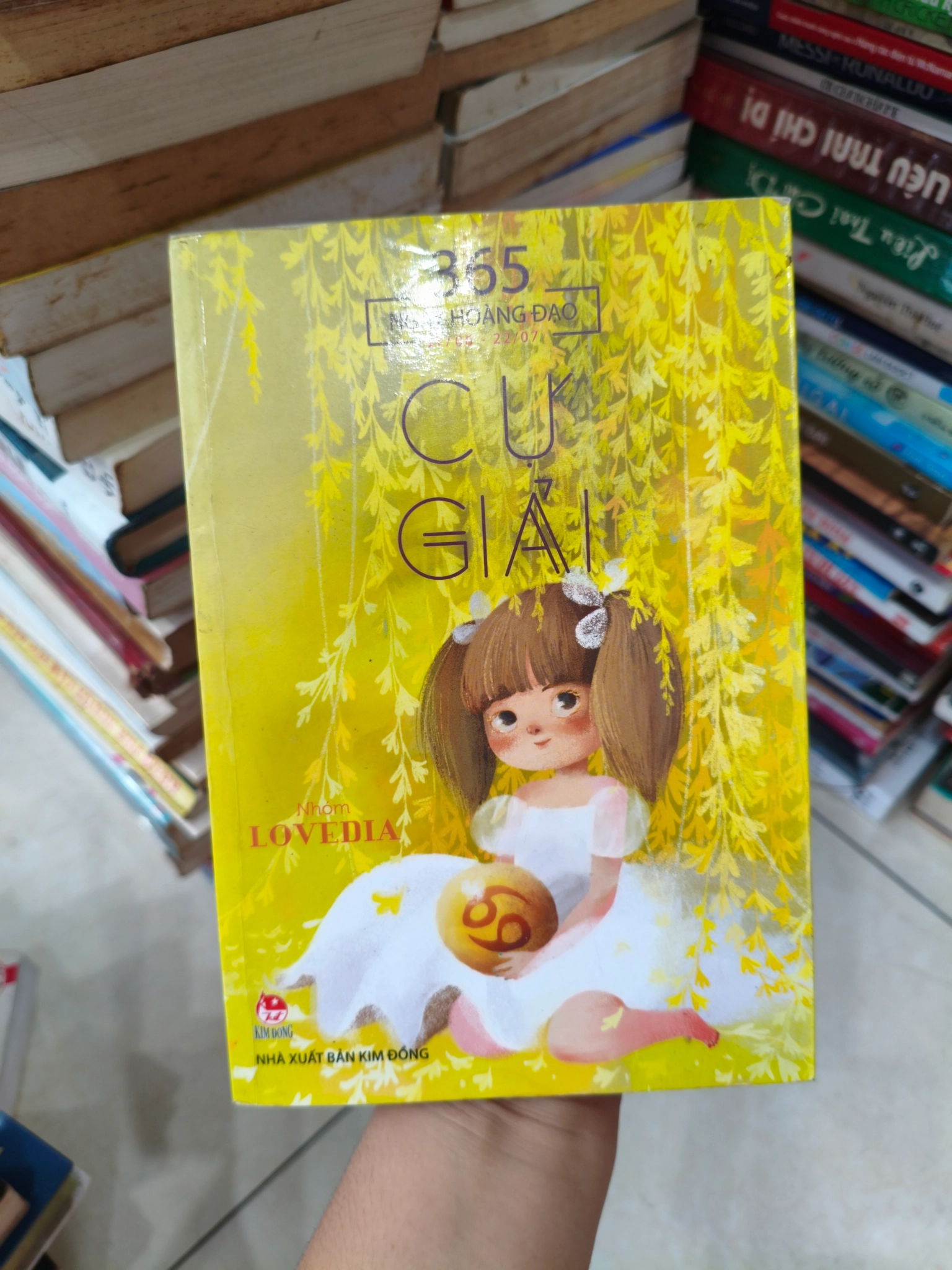 Cự giải 🌱 by  - Sách Book Cover - Ngọc Hiển Books