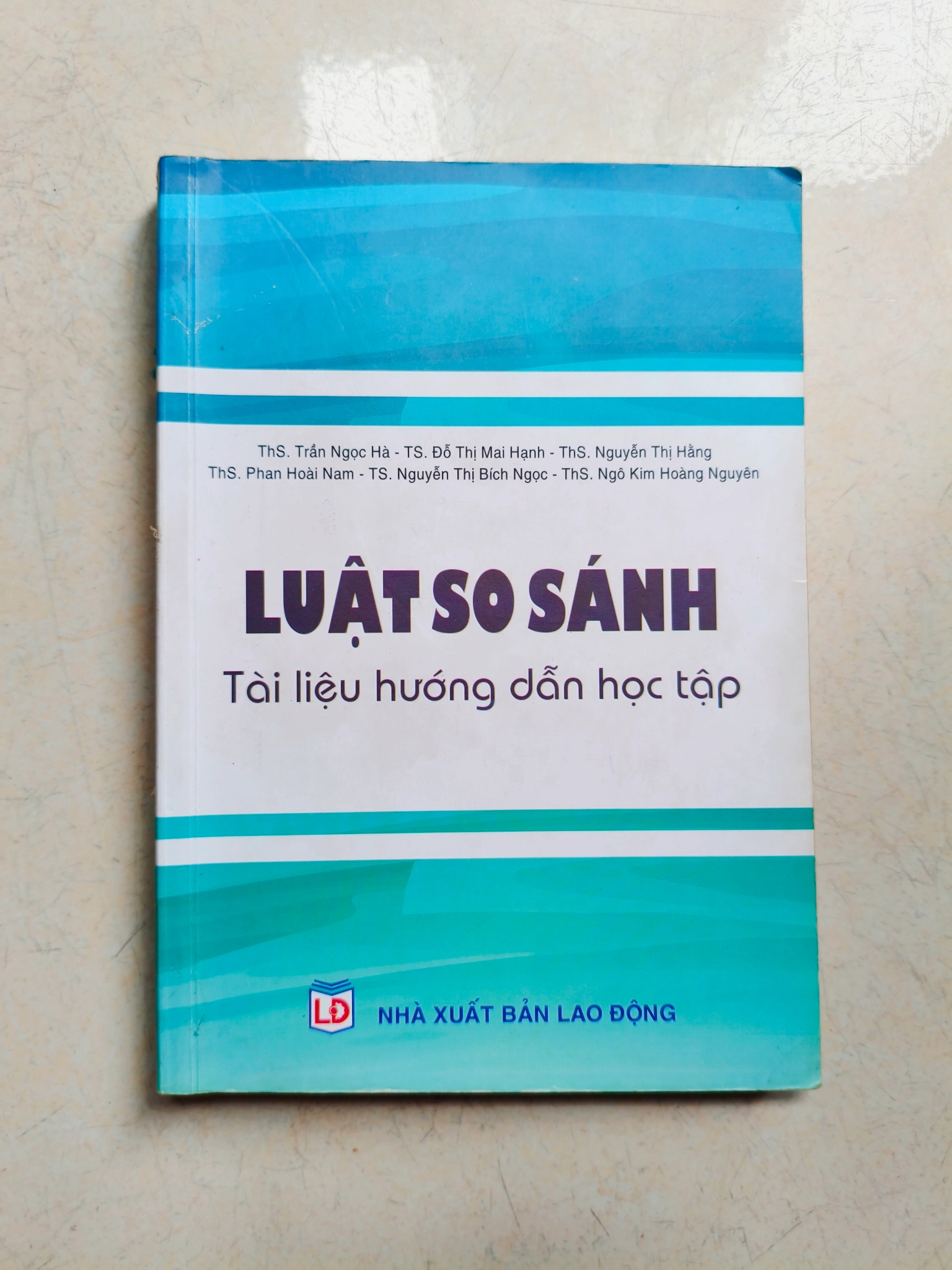 Luật so sánh