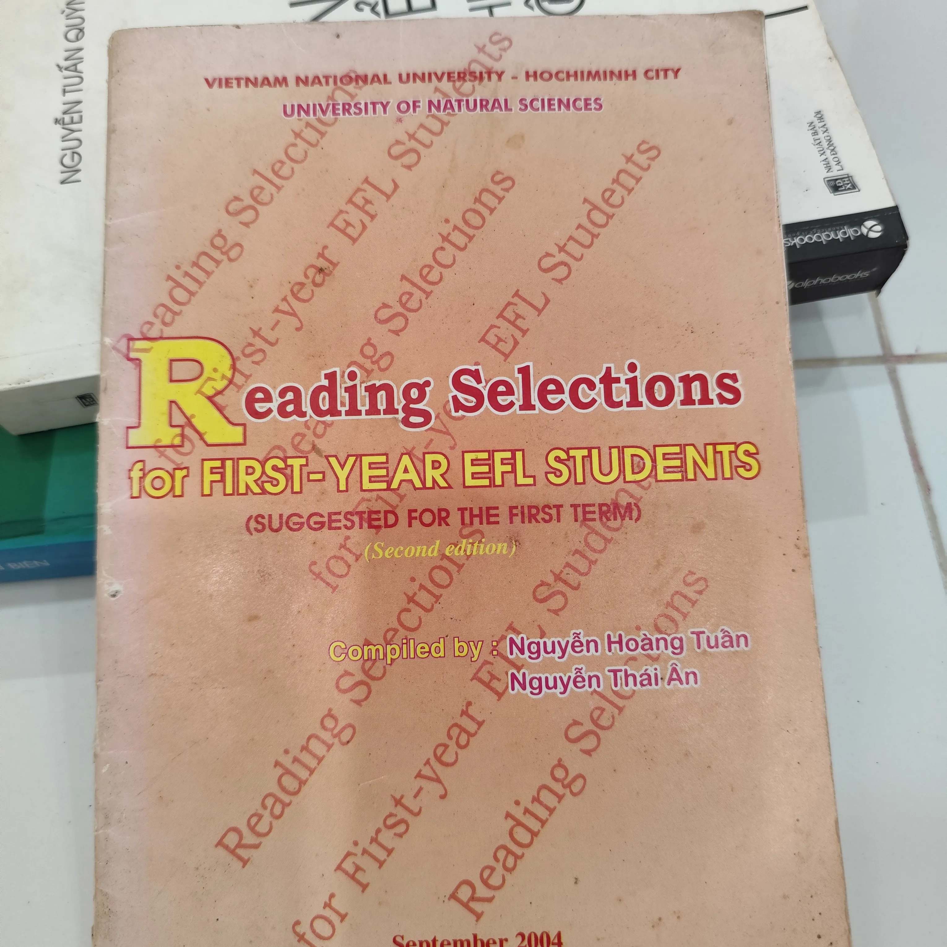 Reading Selections for FIRST-YEAR EFL STUDENTS by  - Sách Book Cover - Ngọc Hiển Books