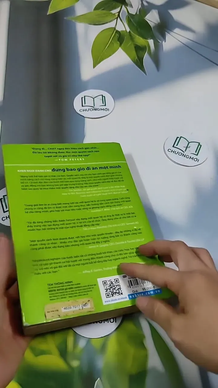 Đừng Bao Giờ Đi Ăn Một Mình 705698