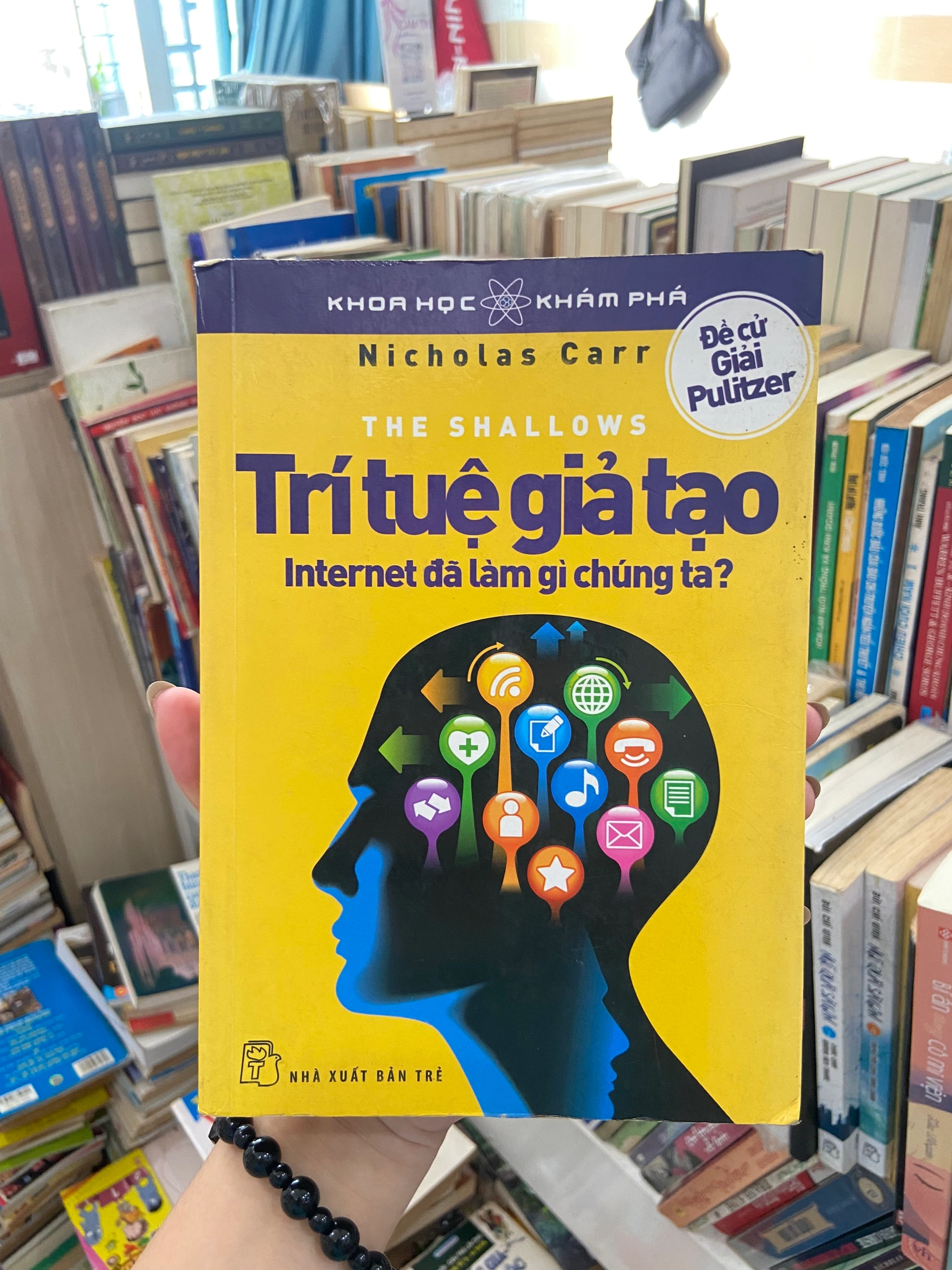 Sách Trí Tuệ Giả Tạo - Internet Đã Làm Gì Chúng Ta? by Nicholas Carr - Sách Book Cover - Ngọc Hiển Books