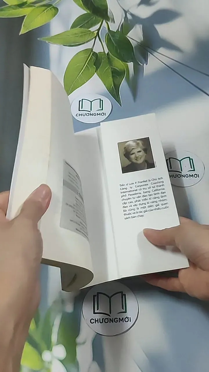 Phụ nữ thông minh không ở góc văn phòng - Lois P. Frankel    688552