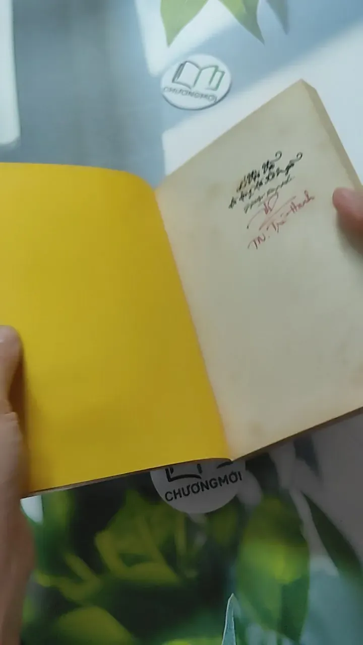 Chớ Vội Vã Dù Dòng Đời Xô Ngã - Gyatso Rinpoche 787041