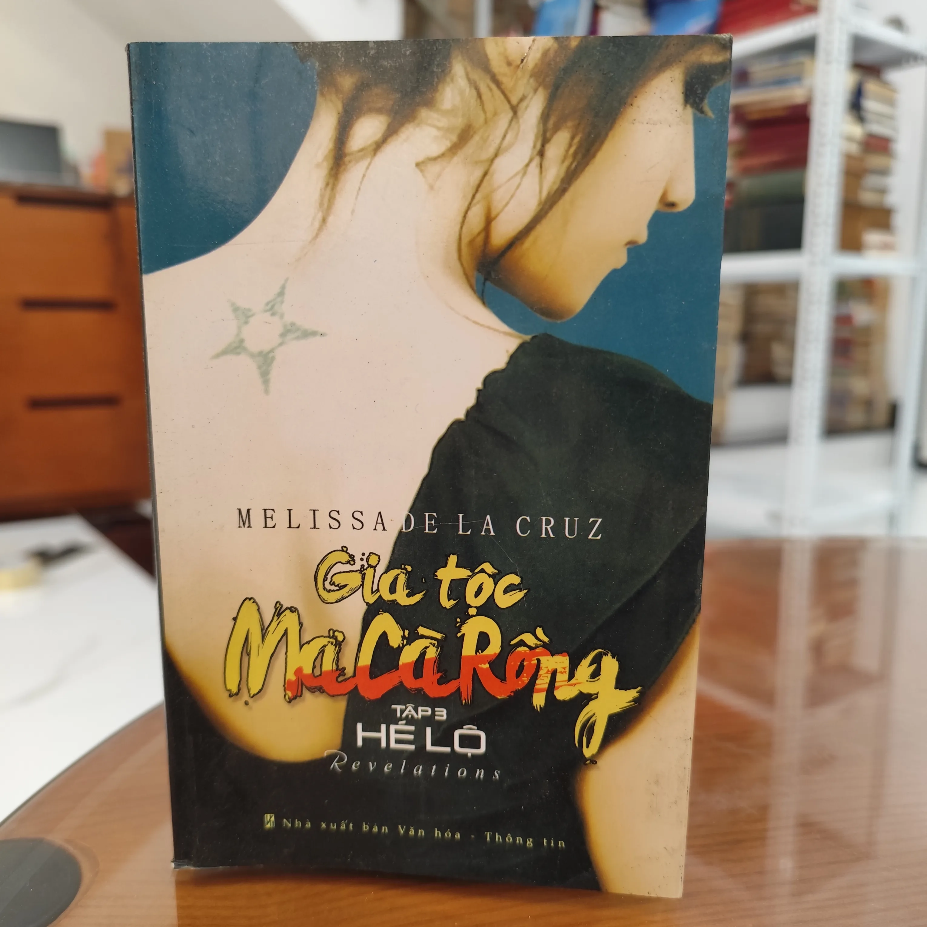 Gia tộc ma cà rồng tập 3 by  - Sách Book Cover - Ngọc Hiển Books