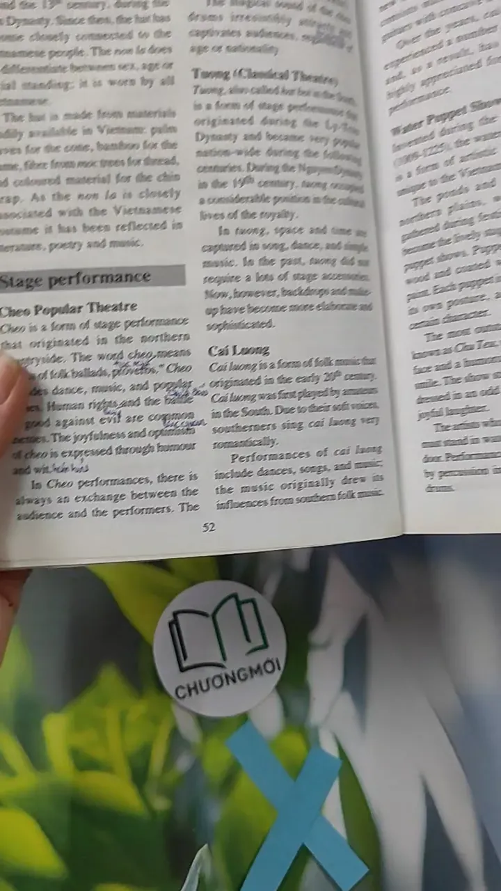 Vietnam Tourist Guidebook - Vietnam National Administration of Tourism 754516