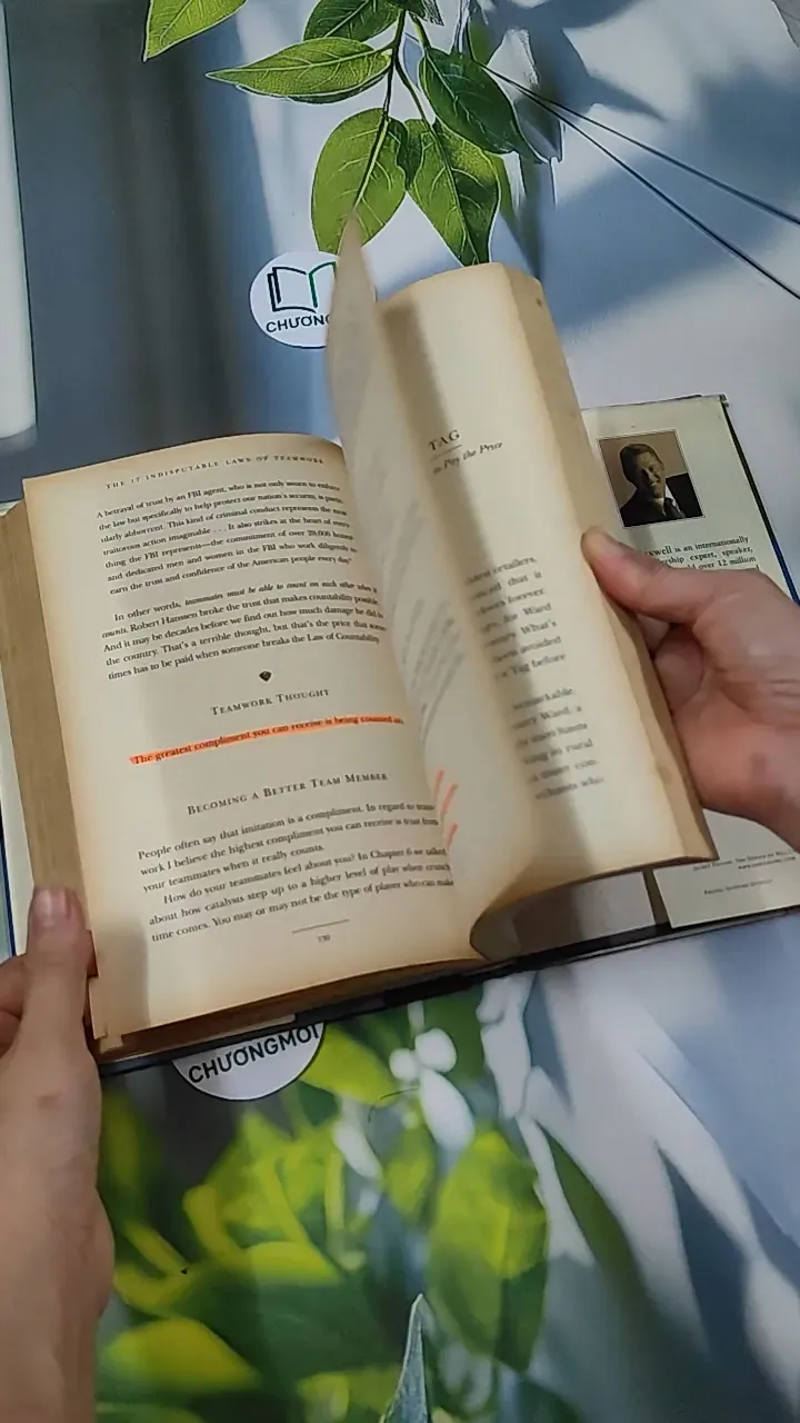 [MIỄN PHÍ BỌC SÁCH] The 17 Indisputable Laws of Teamwork - John C. Maxwell 750753