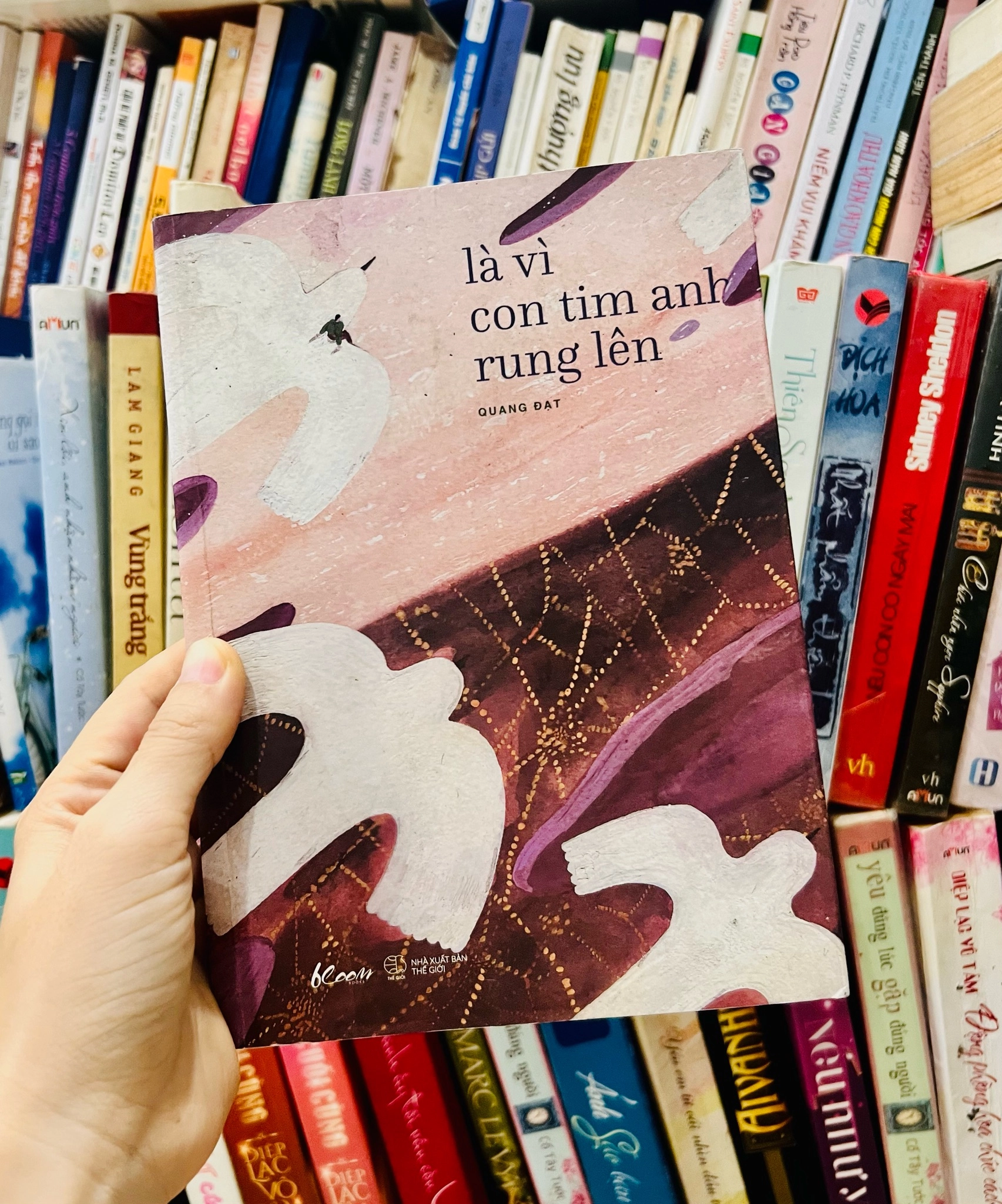 “Là Vì Con Tim Anh Rung Lên” – tác giả Quang Đạt by  - Sách Book Cover - Ngọc Hiển Books