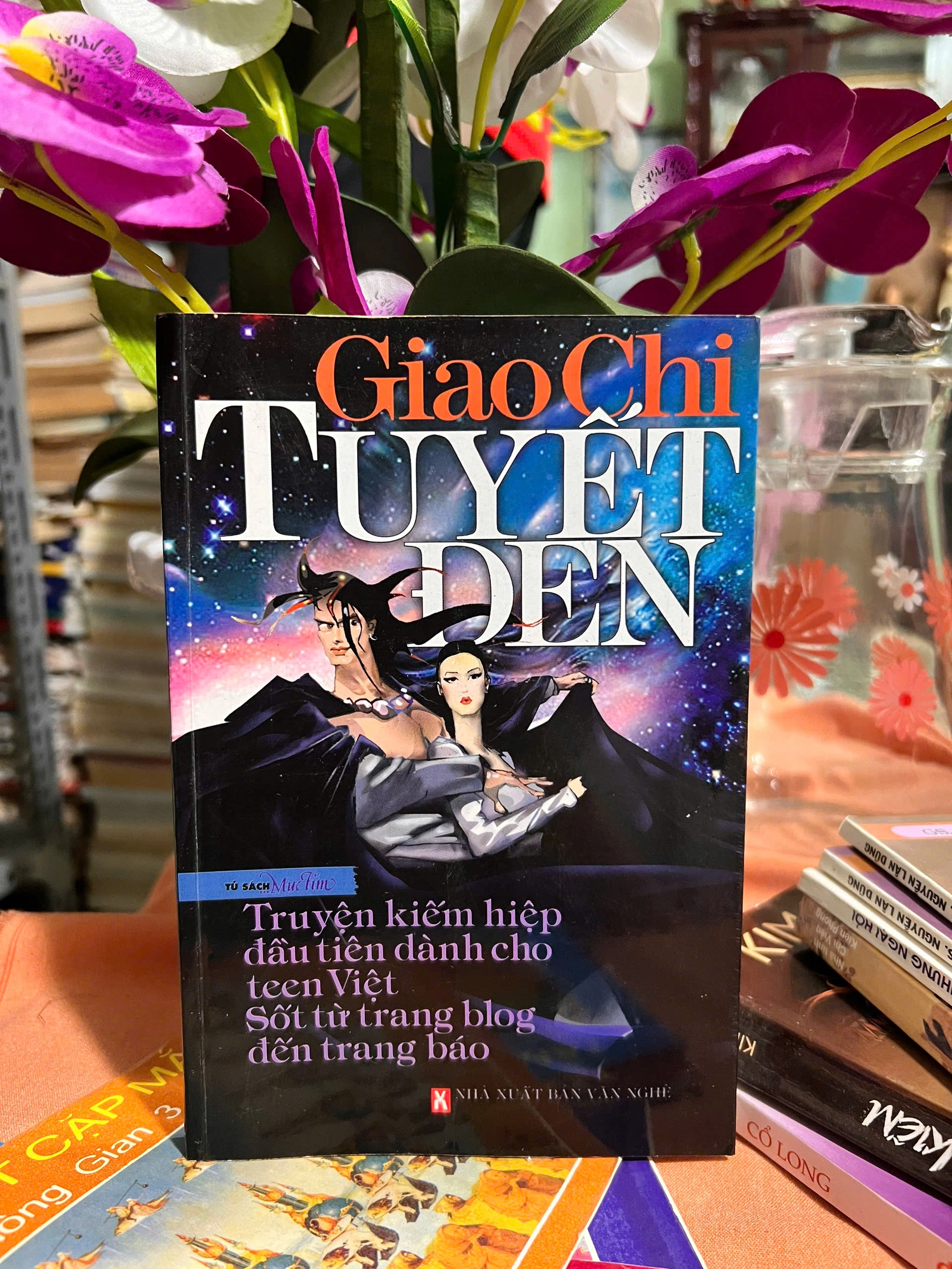 Tuyết Đen - Giao Chi by  - Sách Book Cover - Ngọc Hiển Books