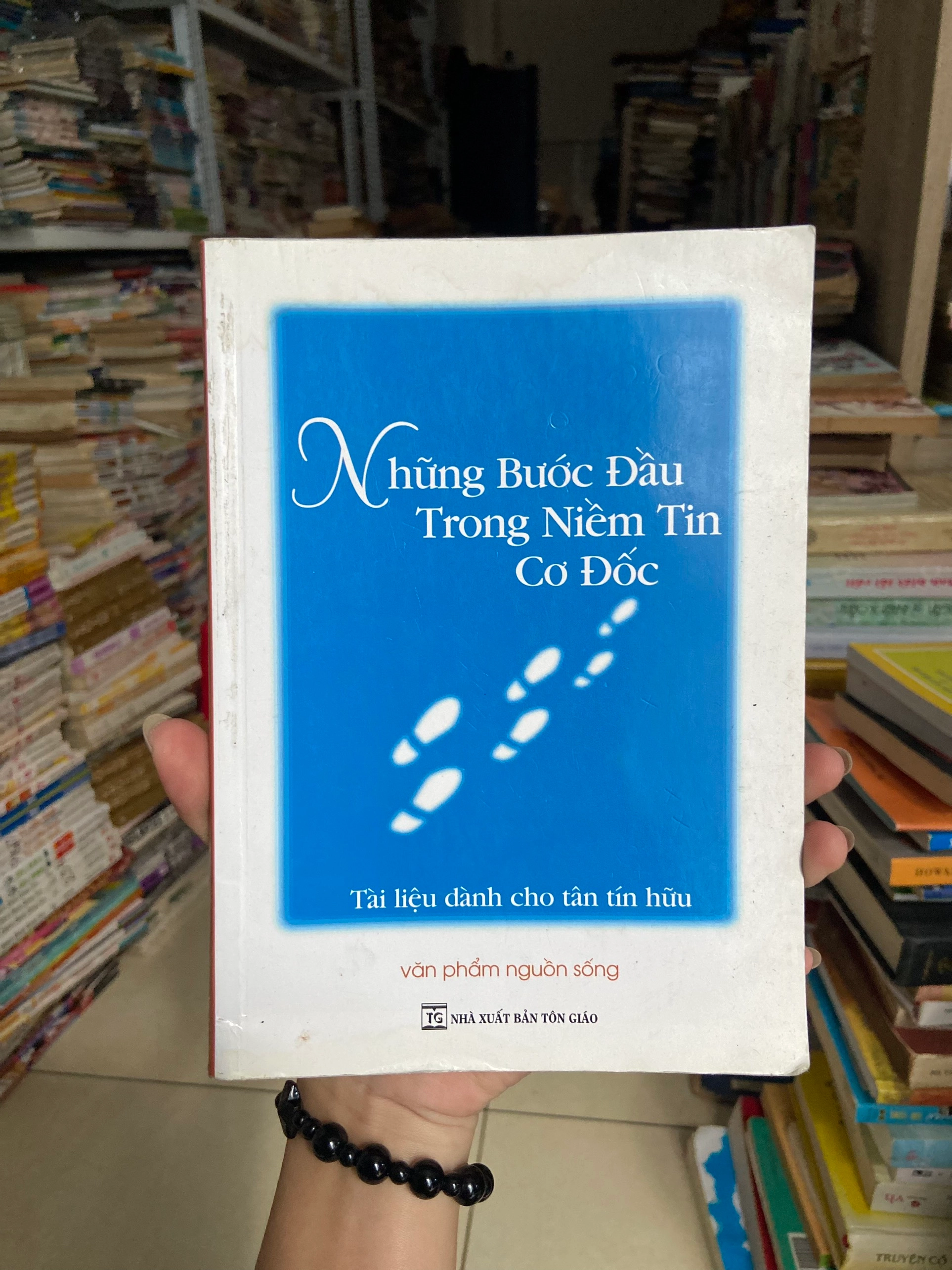 Những Bước Đầu Trong Niềm Tin Cơ Đốc by  - Sách Book Cover - Ngọc Hiển Books
