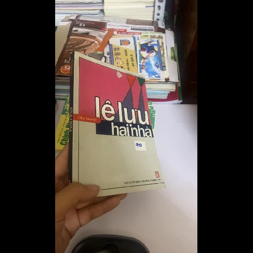 sách Hai Nhà - Lê Lựu 