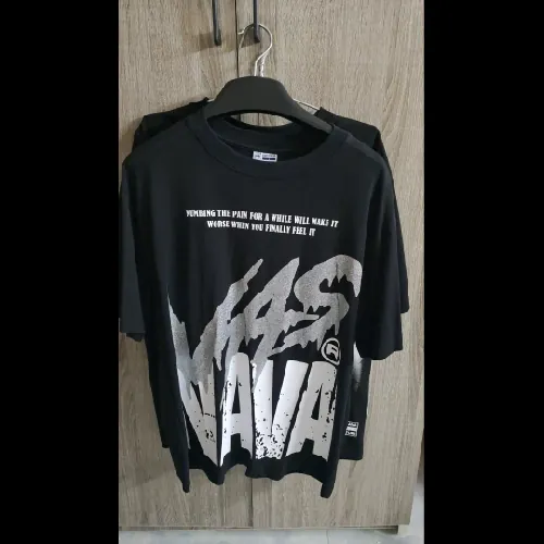 Áo thun đen VASNAVA unisex – chất đẹp, form rộng-size L