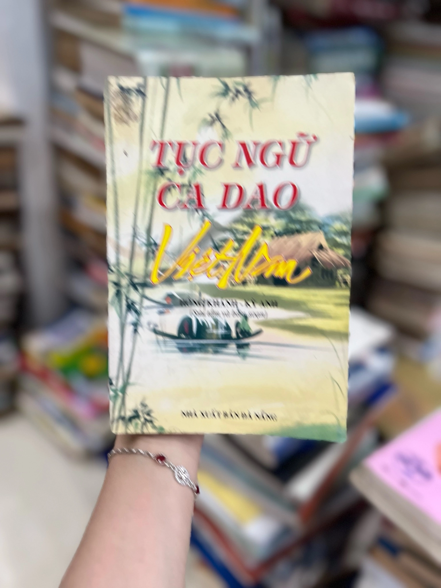 Tục ngữ ca dao Việt Nam by Ngọc Hà - Sách Book Cover - Ngọc Hiển Books