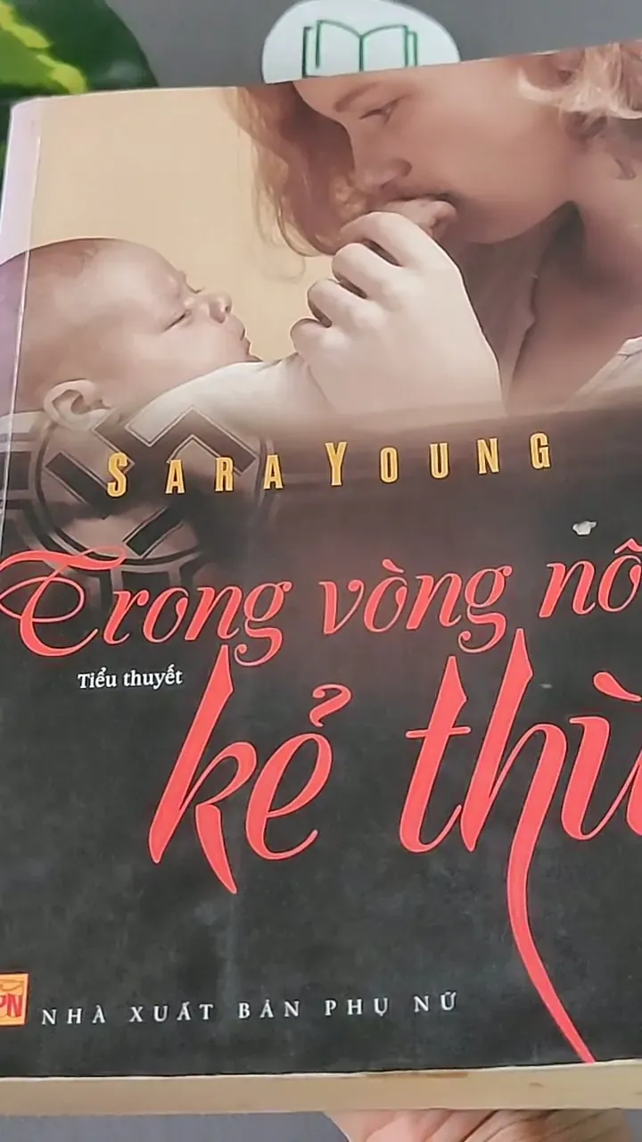 Trong Vòng Nôi Kẻ Thù (2013) - Sara Young 603333