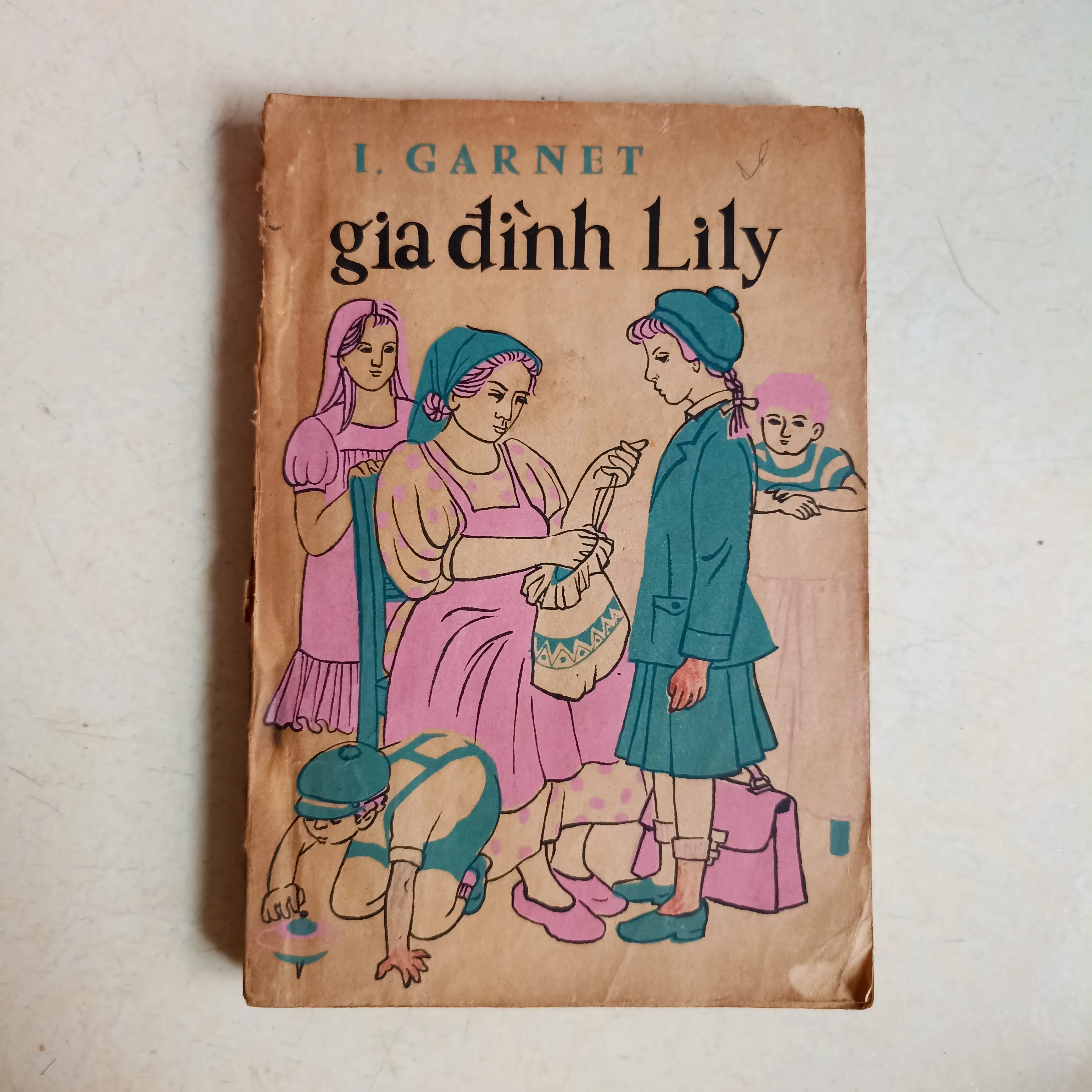 Gia đình Lily 🌻 by  - Sách Book Cover - Ngọc Hiển Books