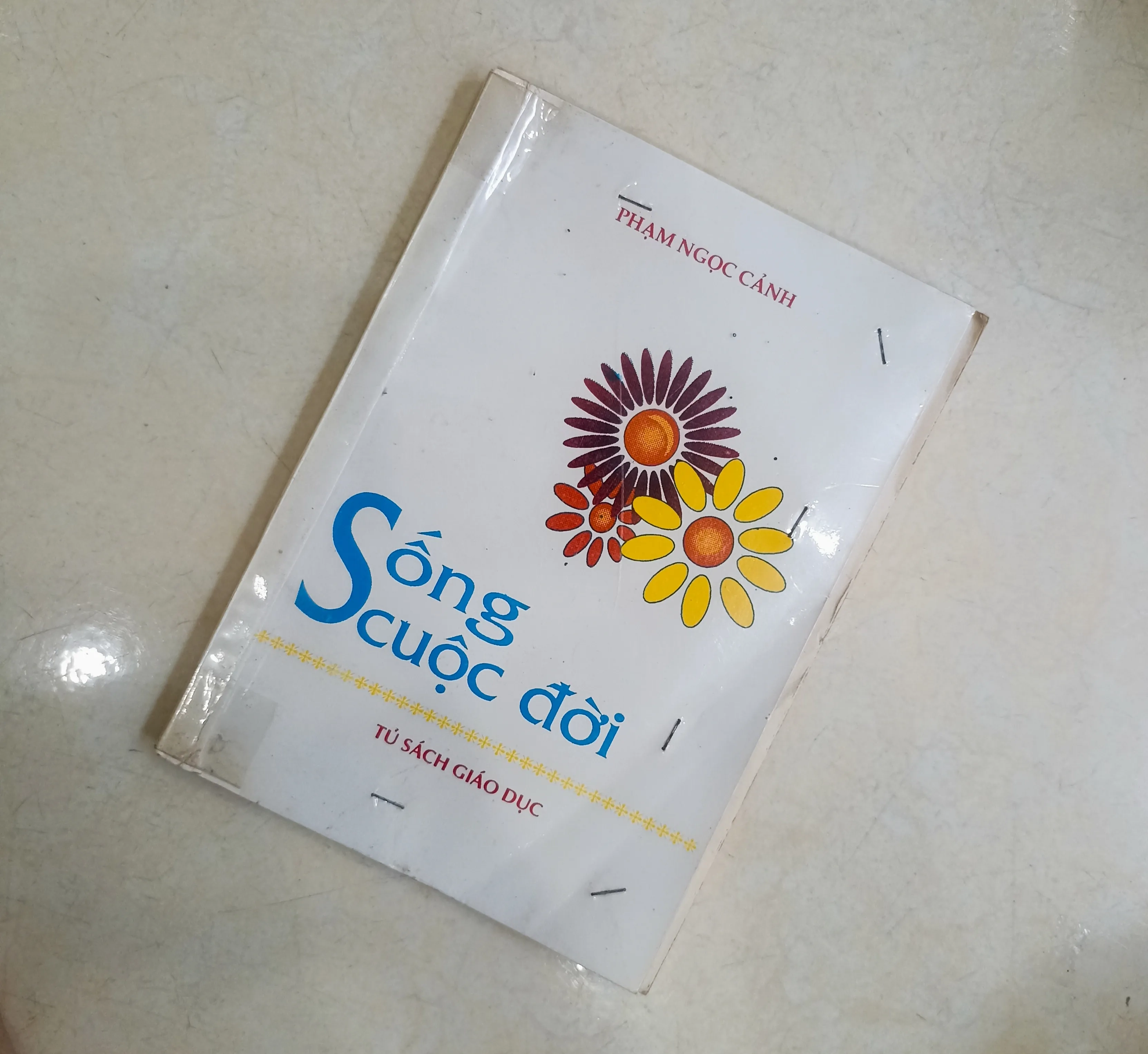 Sống cuộc đời 🌻 by  - Sách Book Cover - Ngọc Hiển Books