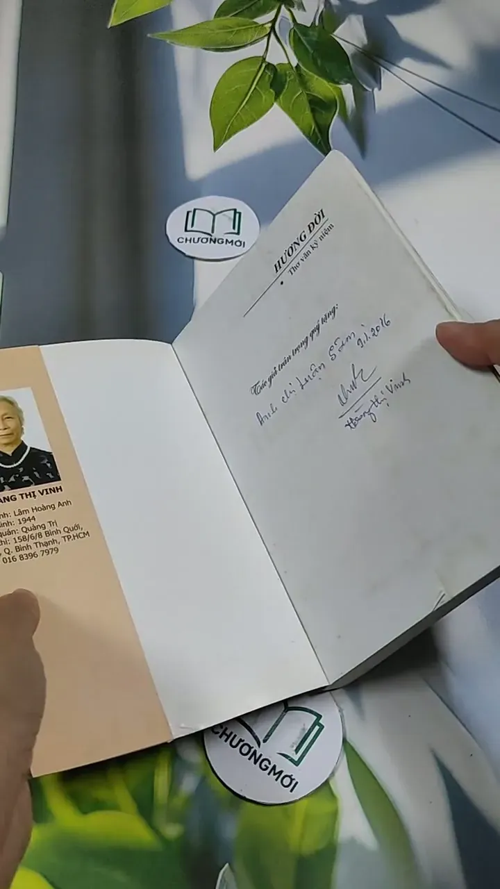 Hương Đời - Thơ Văn Kỷ Niệm 705737