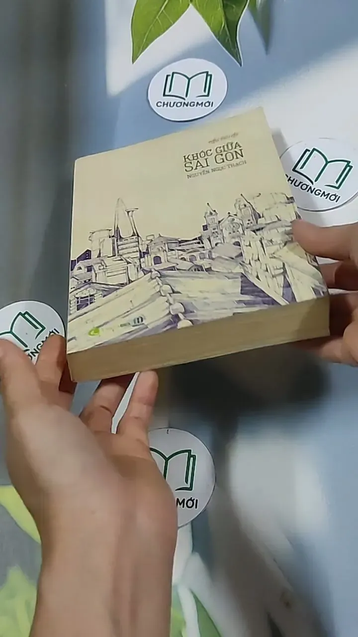 Khóc giữa Sài Gòn - Nguyễn Ngọc Thạch 698612