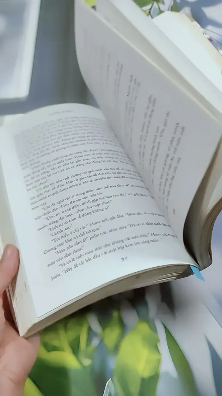 Tín Đồ Shopping Oanh Tạc Manhattan - Sophie Kinsella 744776