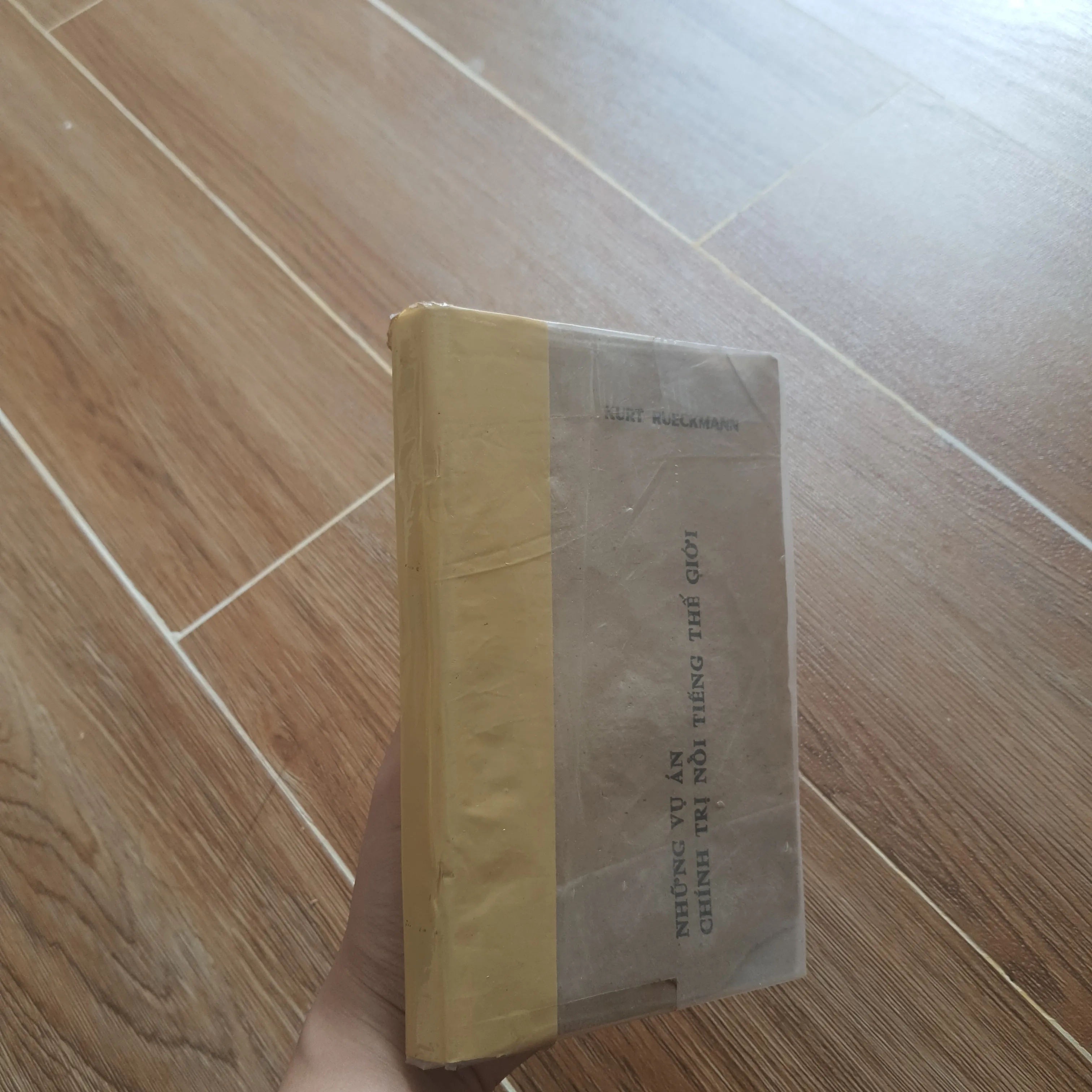 Những Vụ Án Chính Trị Nổi Tiếng Thế Giới - Kurt Rueckmann 👣 by  - Sách Book Cover - Ngọc Hiển Books