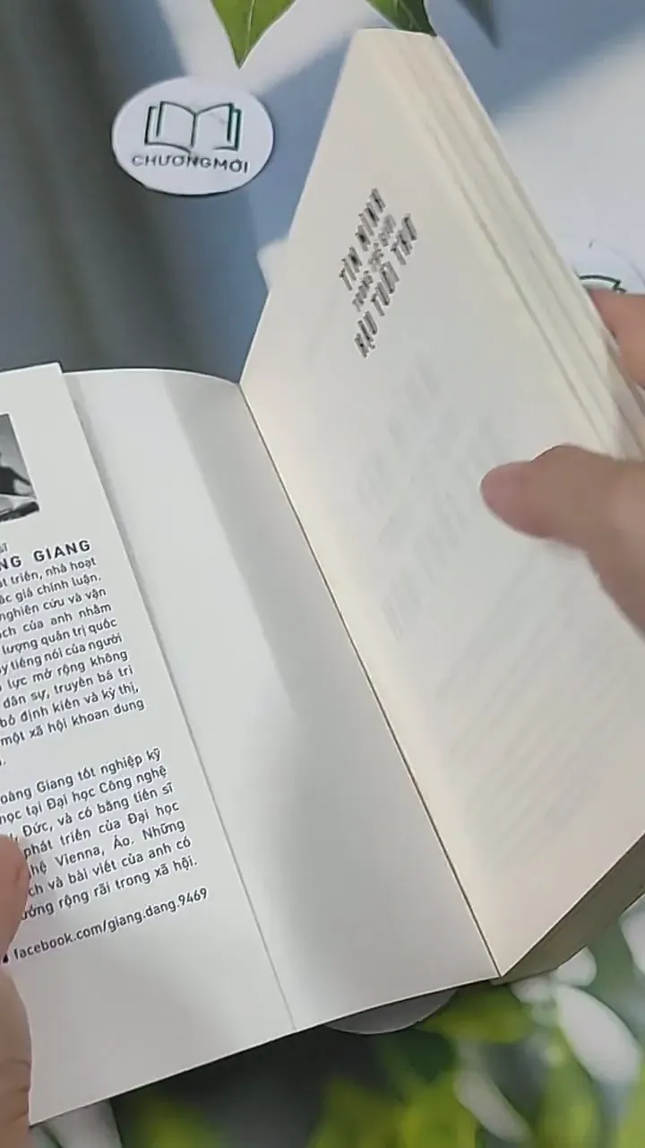 [MIỄN PHÍ BỌC SÁCH] Tìm Mình Trong Thế Giới Hậu Tuổi Thơ - Đặng Hoàng Giang 705625