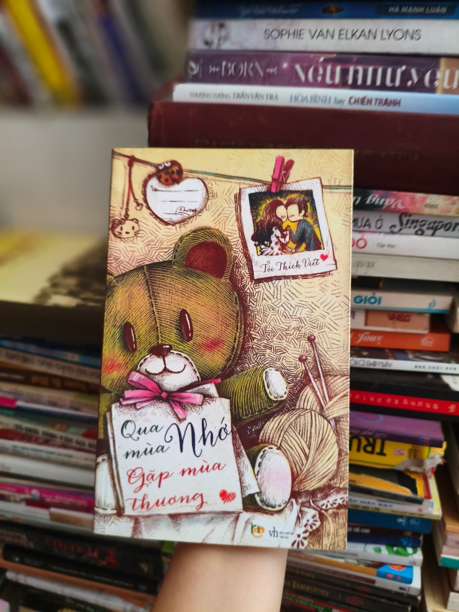 Qua mùa nhớ gặp mùa thương 🌱 by  - Sách Book Cover - Ngọc Hiển Books