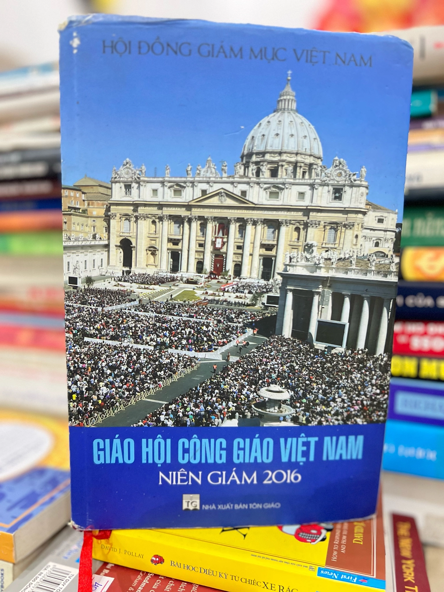 Giáo hội công giáo Việt Nam  Niên giám 2016 by  - Sách Book Cover - Ngọc Hiển Books
