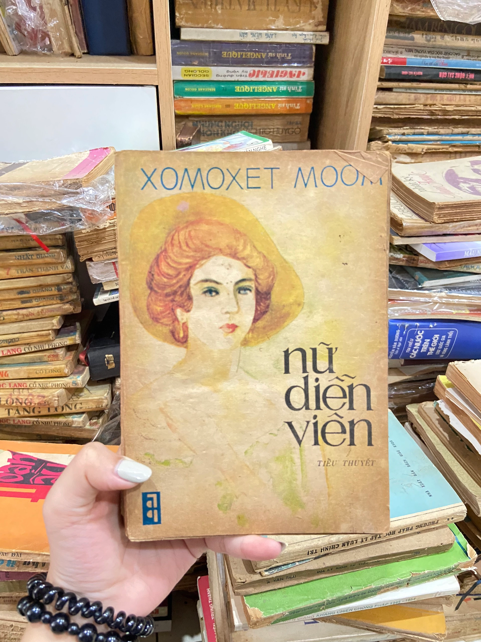 Nữ Diễn Viên - Somerset Maugham by  - Sách Book Cover - Ngọc Hiển Books