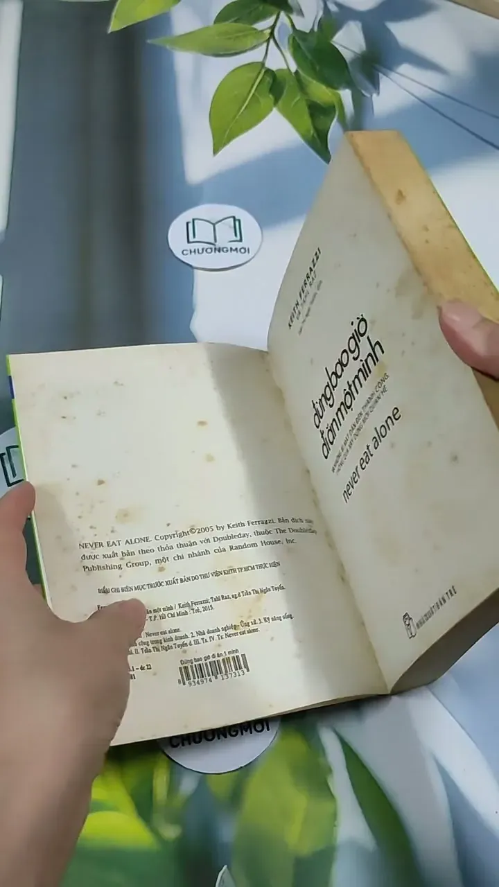 Đừng Bao Giờ Đi Ăn Một Mình 705698