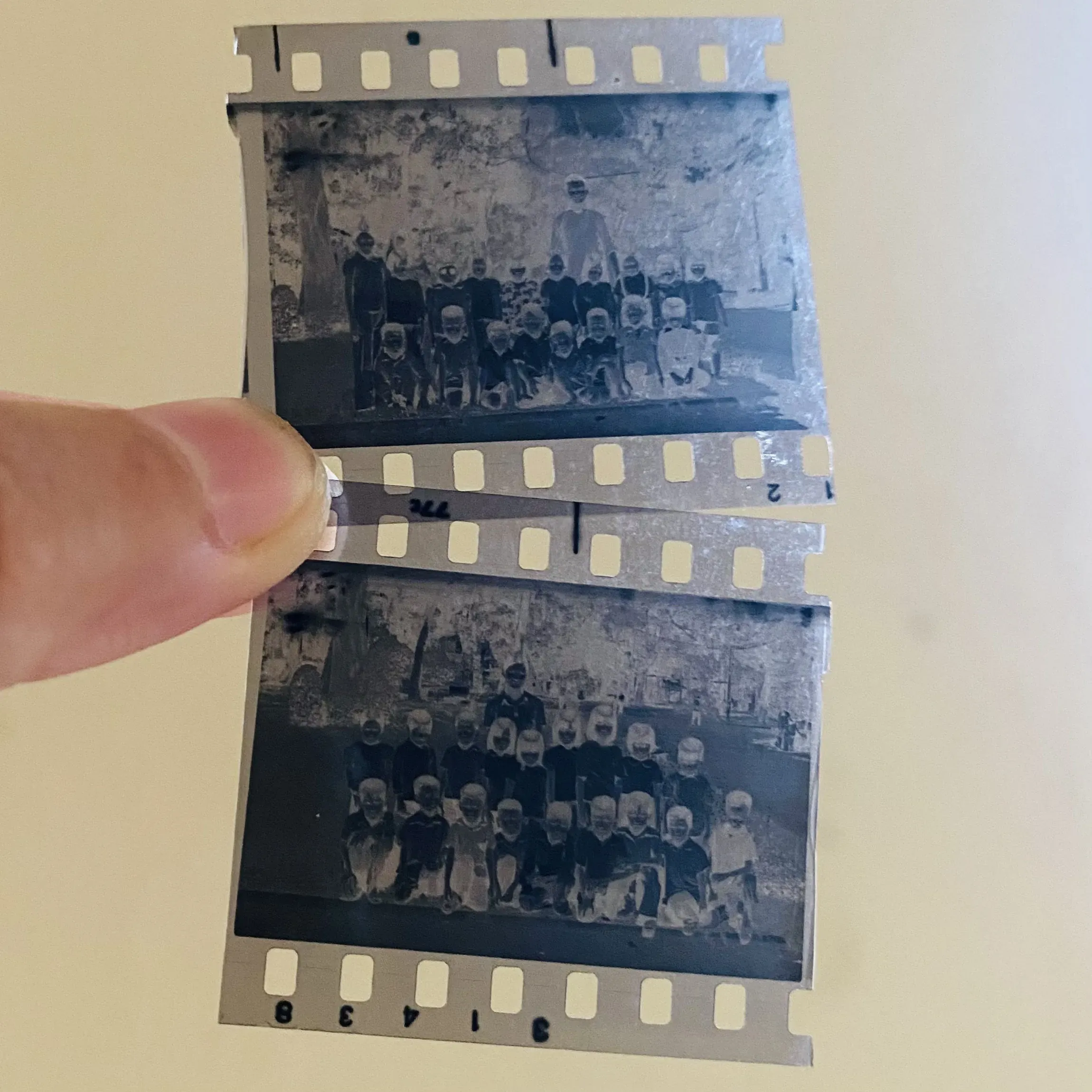 Lô ảnh và giấy tờ xưa  994831