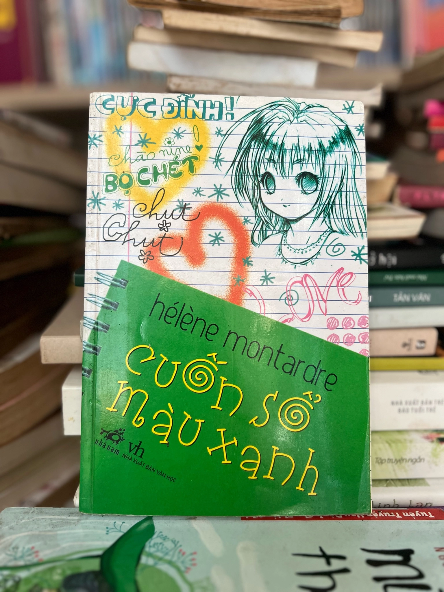 Cuốn sổ màu xanh Helene Montardre by  - Sách Book Cover - Ngọc Hiển Books