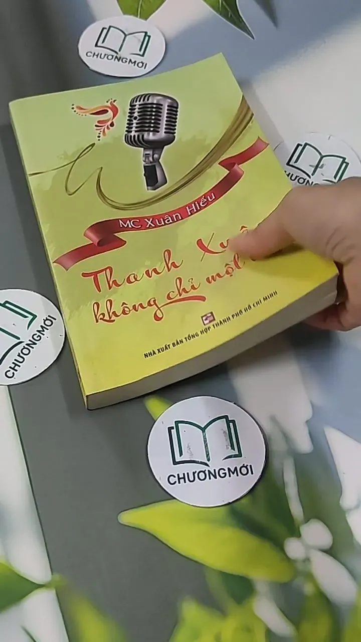 Thanh Xuân Không Chỉ Một Thời - MC Xuân Hiếu 705616