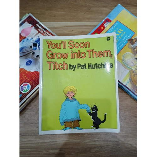 You'll Soon Grow Into Them, Titch - Pat Hutchins - Oreka.vn