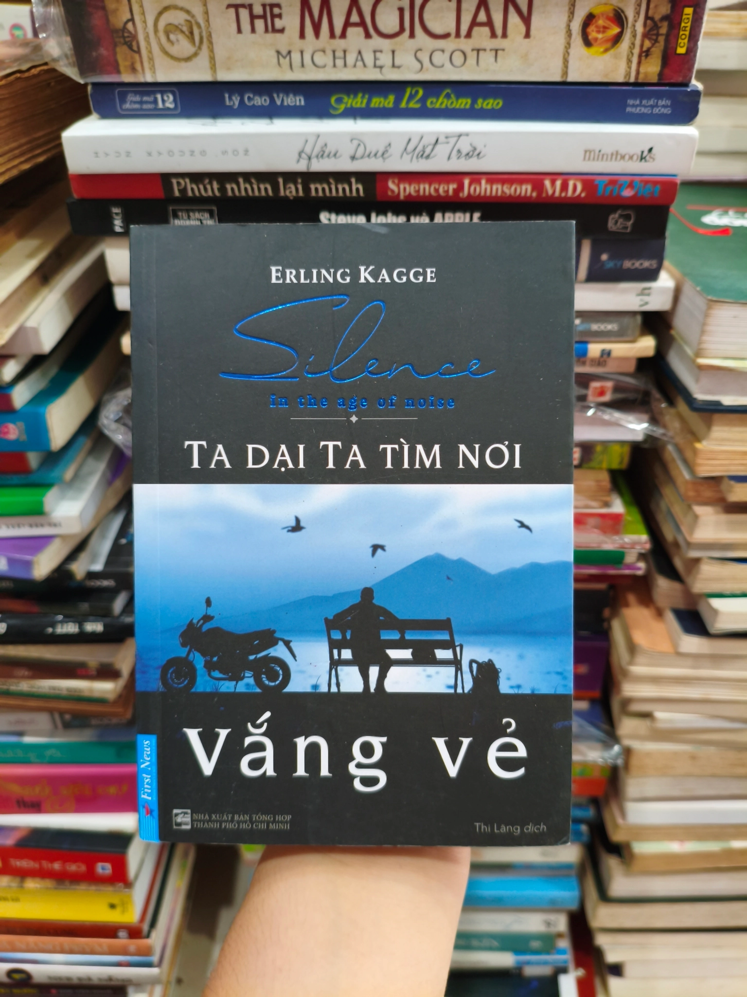 Ta dại ta tìm nơi vắng vẻ 🌱 by  - Sách Book Cover - Ngọc Hiển Books