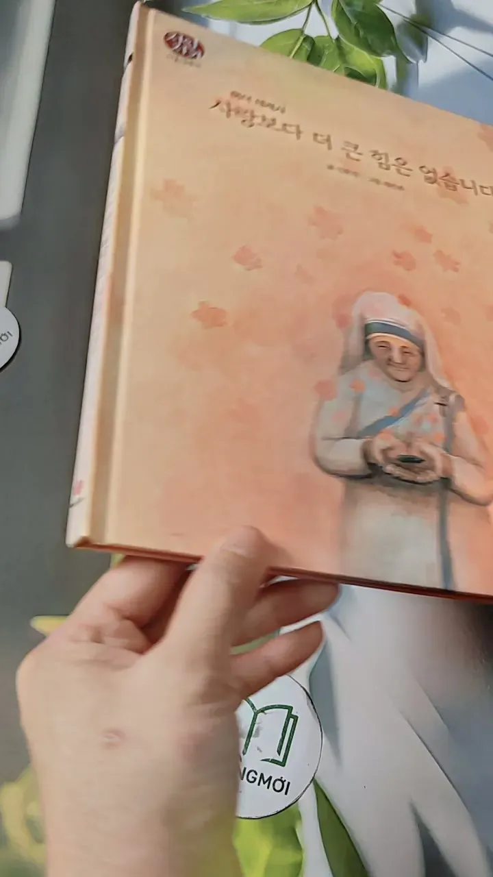 [Tặng nẹp góc] Truyện thiếu nhi Hàn Quốc: Danh nhân 54 -  지인지기 인물 이야기: 테레사 732004