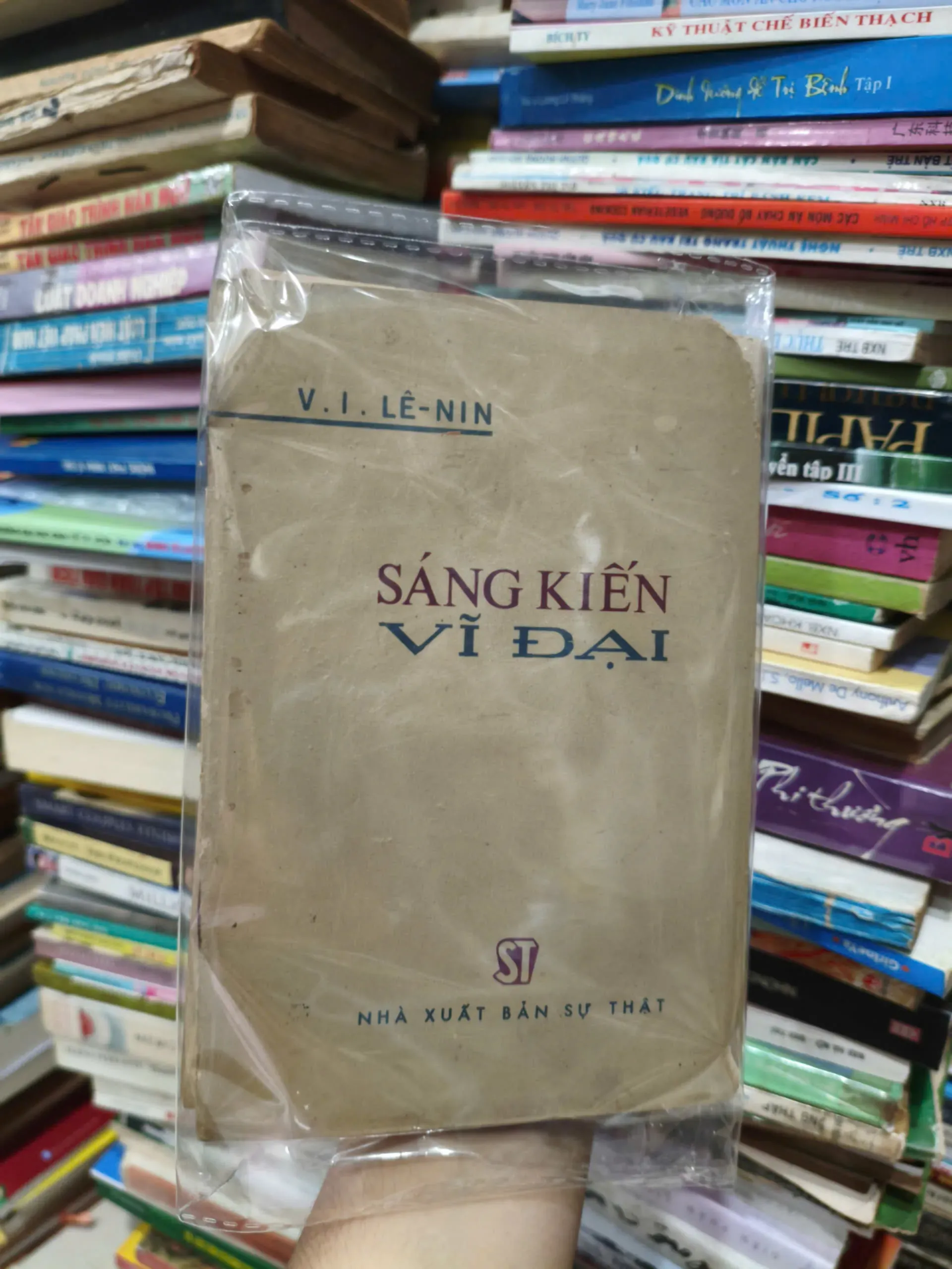 Sáng Kiến Vĩ Đại by  - Sách Book Cover - Ngọc Hiển Books
